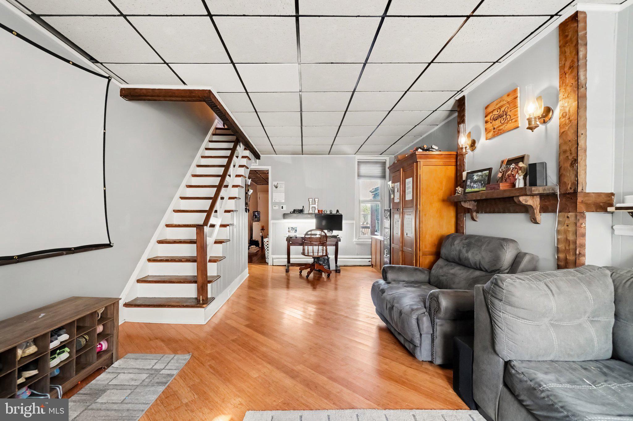 225 W HIGH STREET