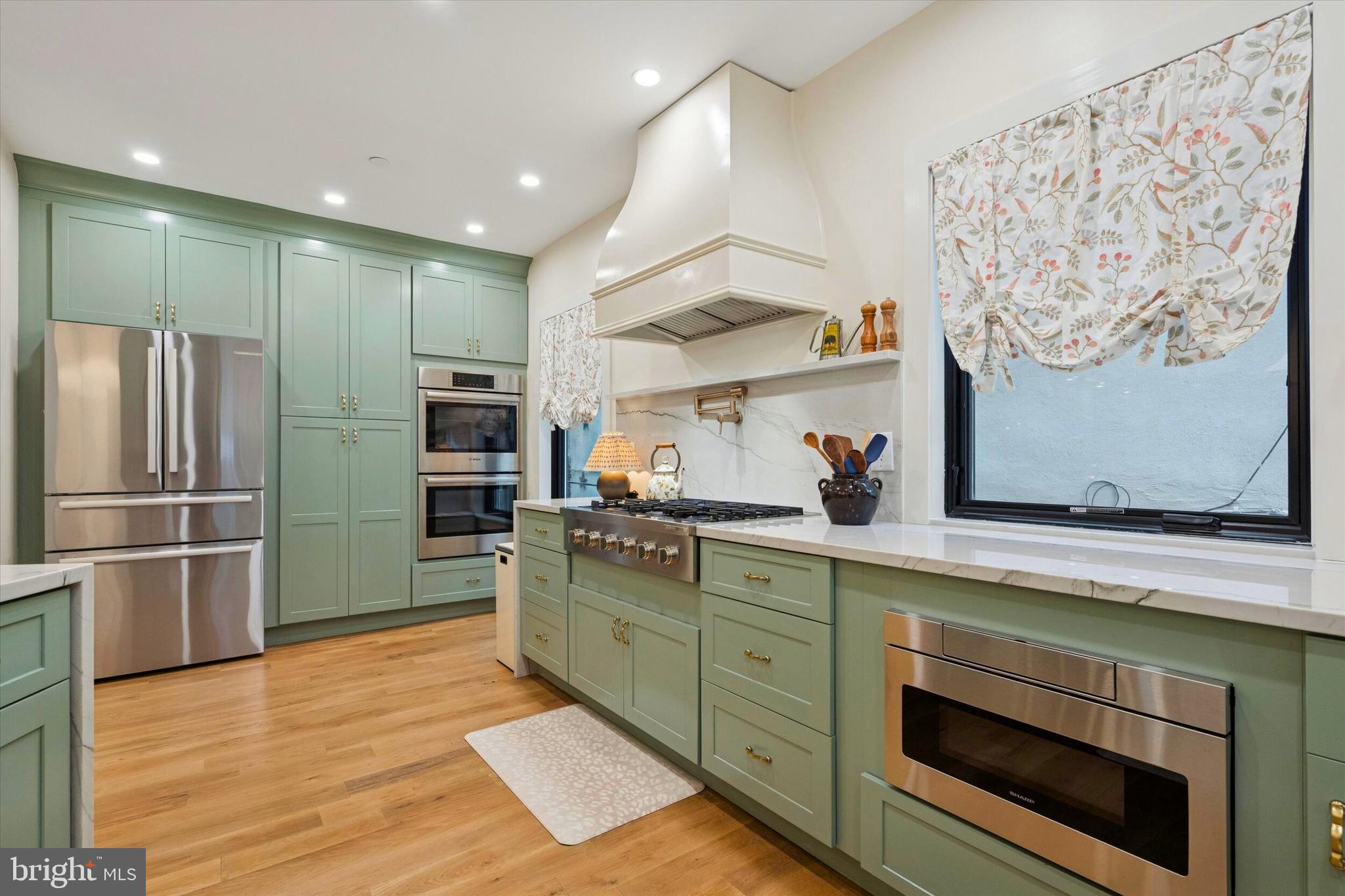 PASSYUNK SQUARE - Residential