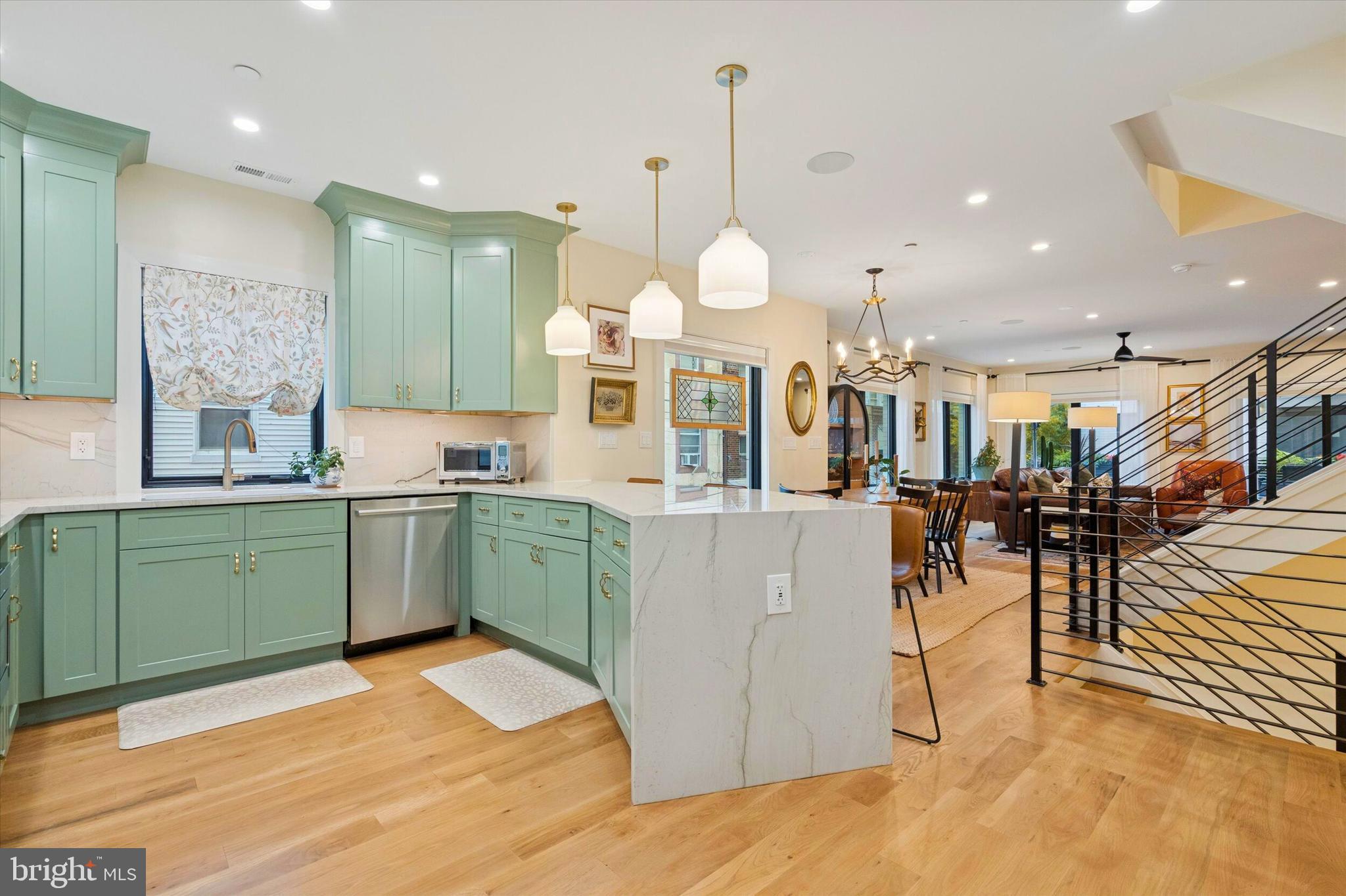 PASSYUNK SQUARE - Residential