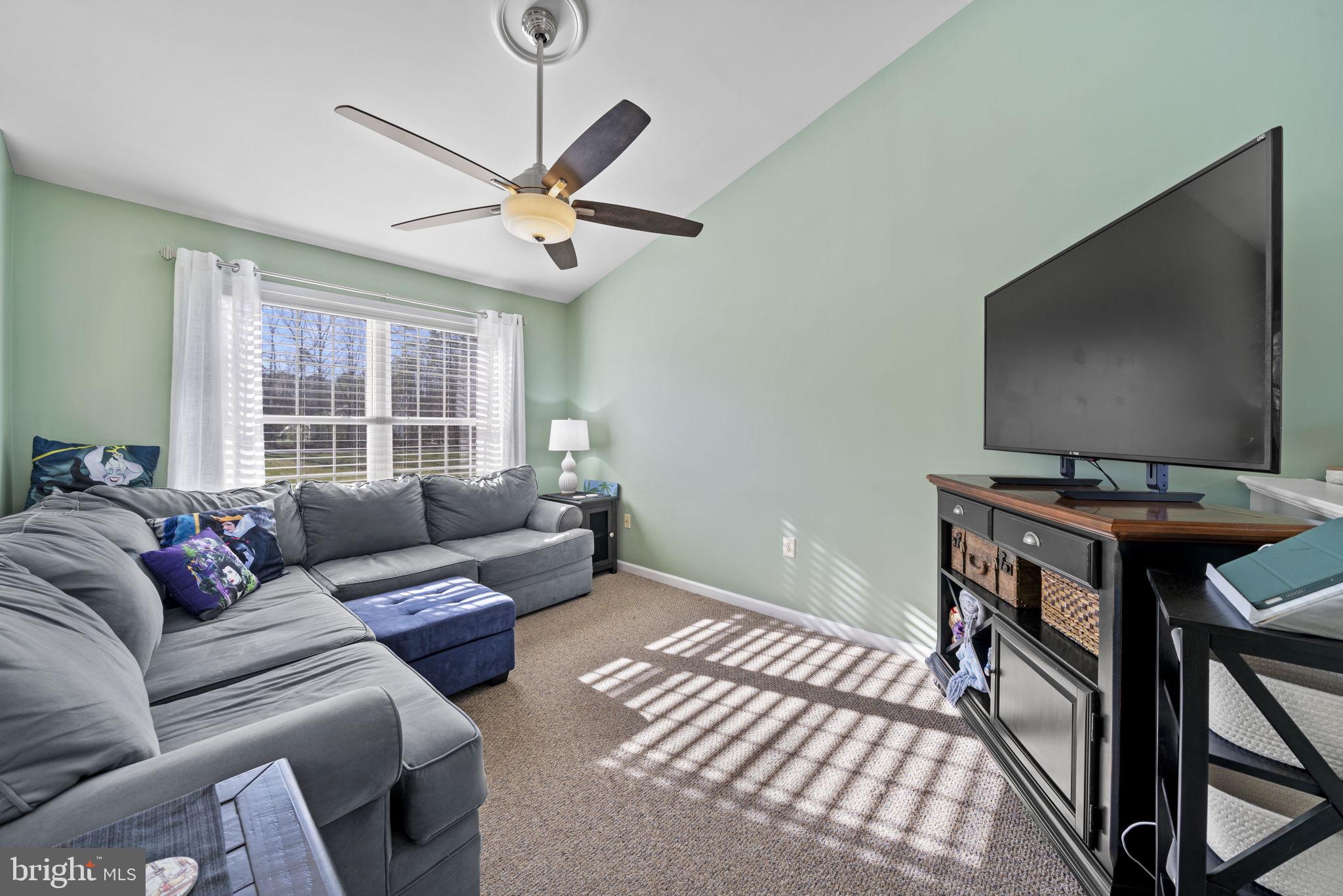 LAKE LAND OR - Residential