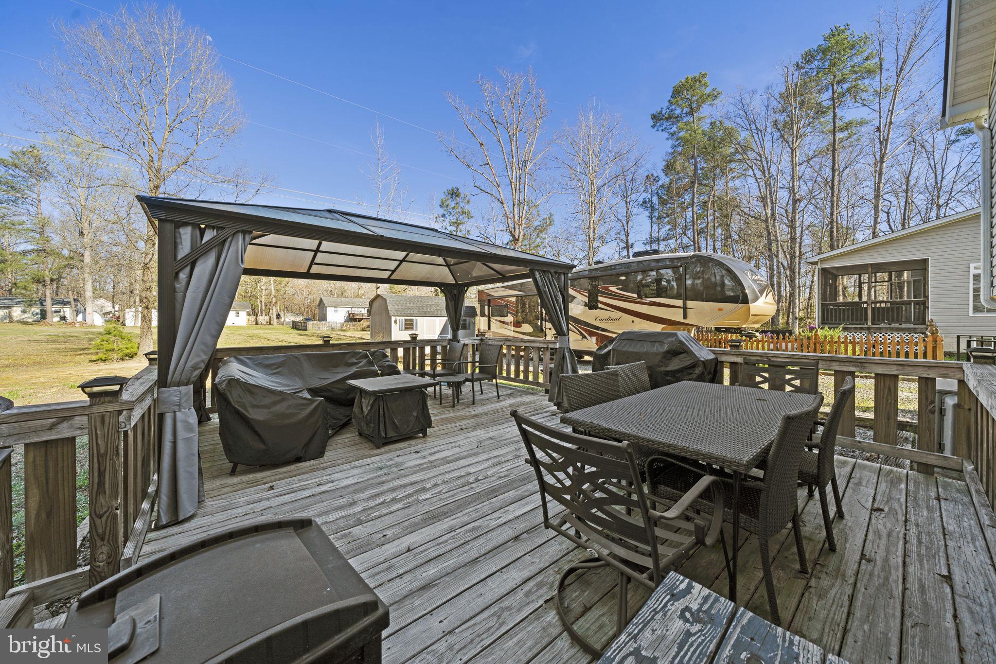 LAKE LAND OR - Residential