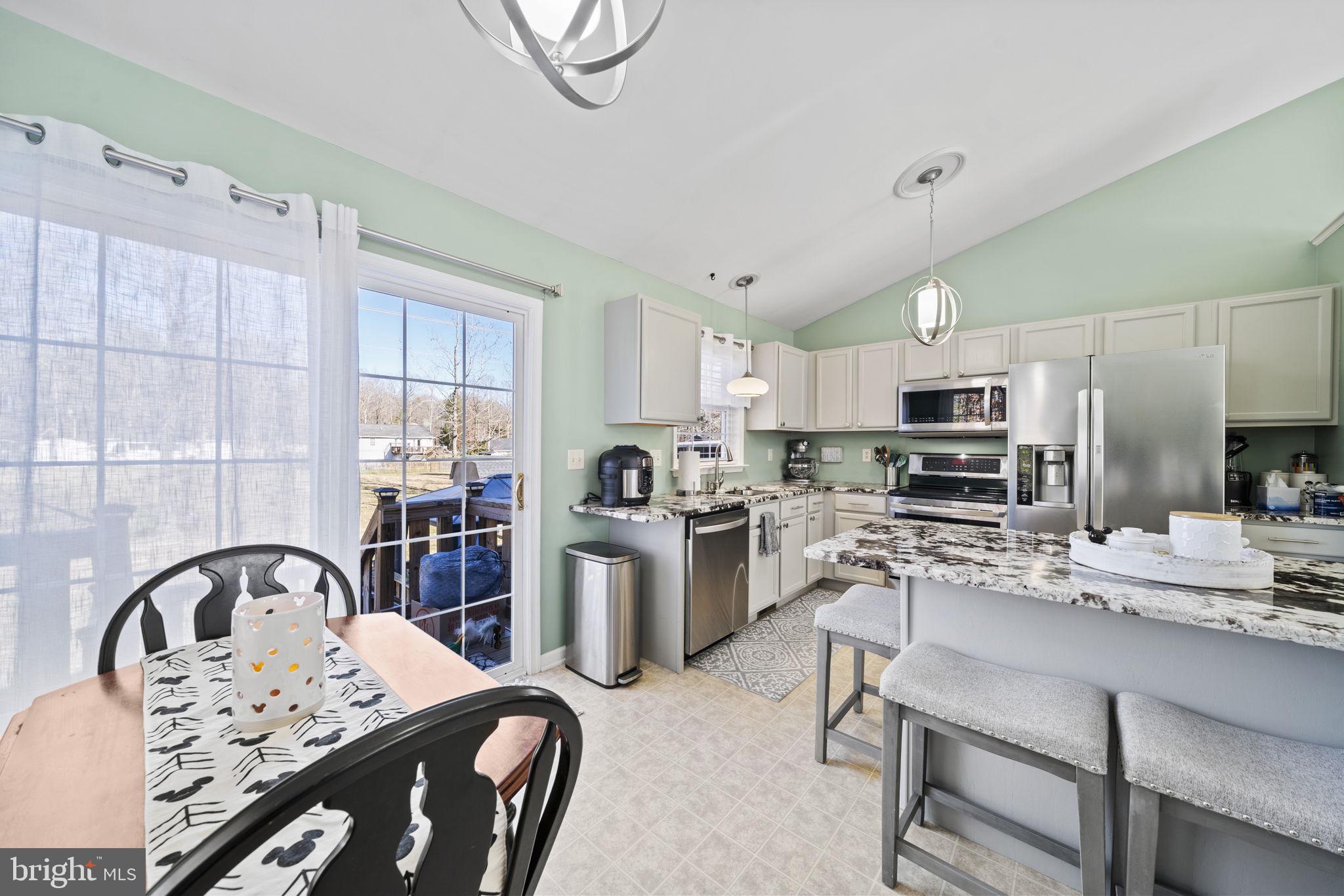 LAKE LAND OR - Residential