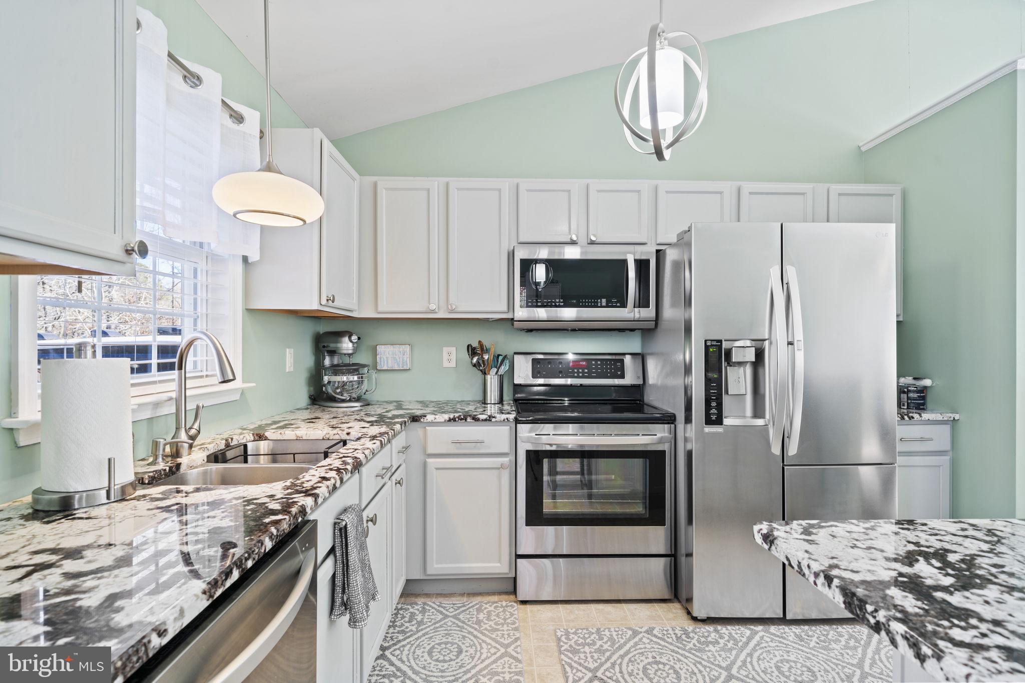 LAKE LAND OR - Residential