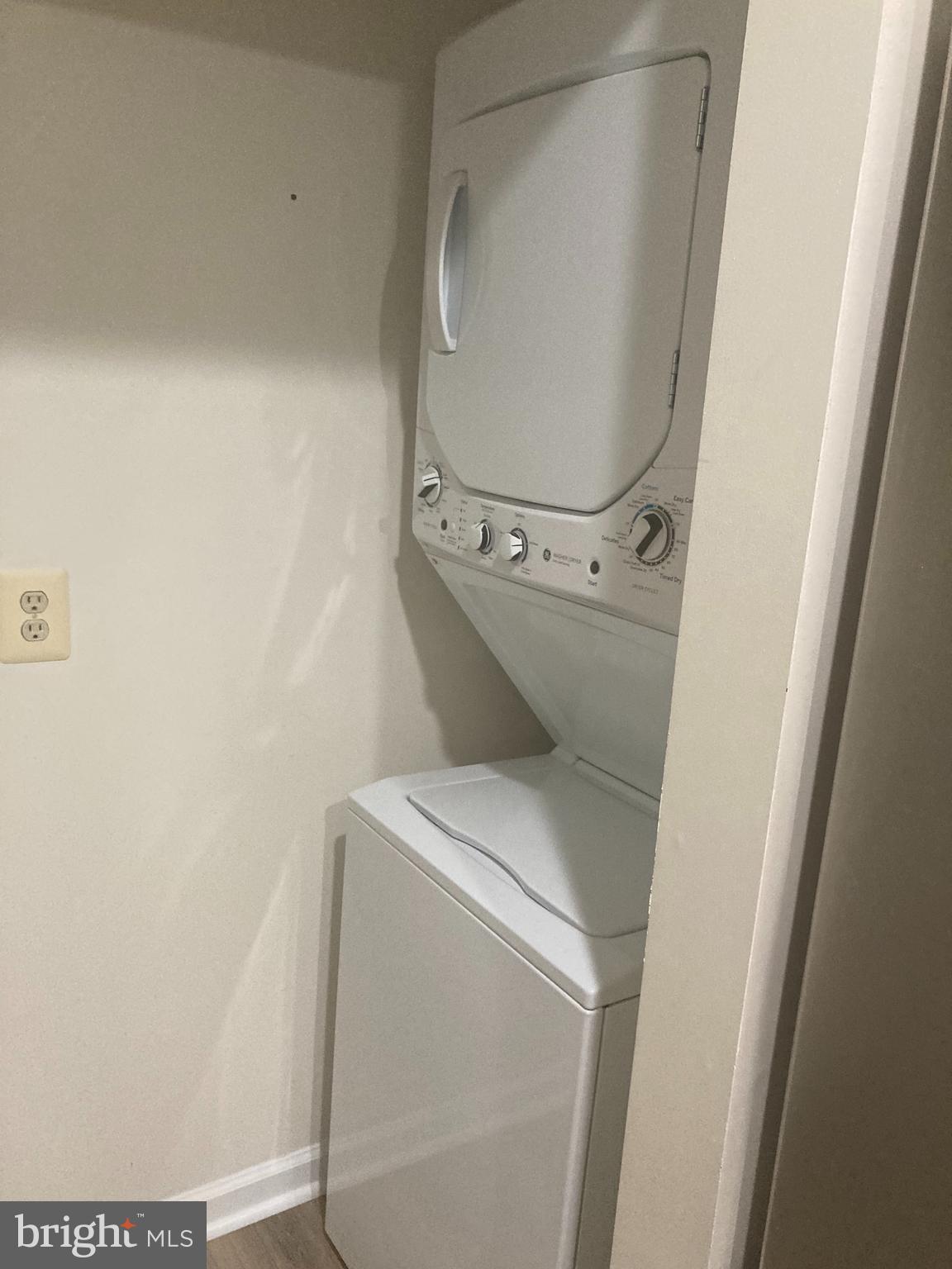 SOUTH GLEN - Residential Lease