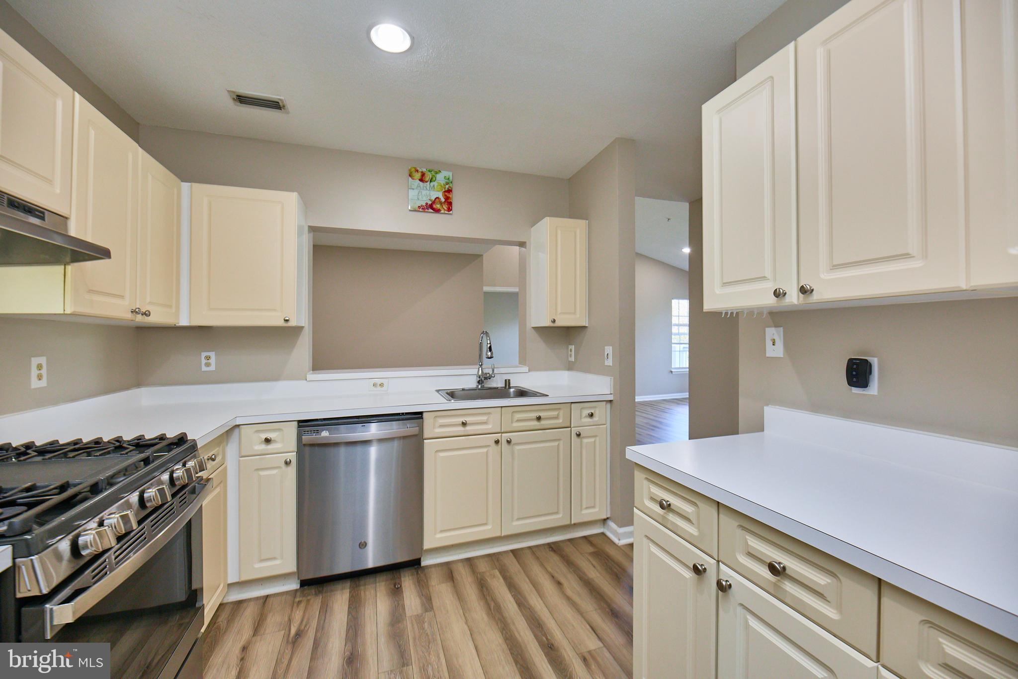 SOUTH GLEN - Residential Lease