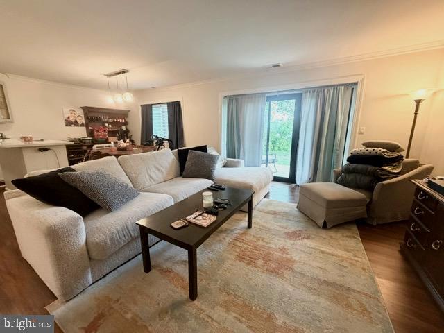 609 OAKLAND HILLS COURT 101