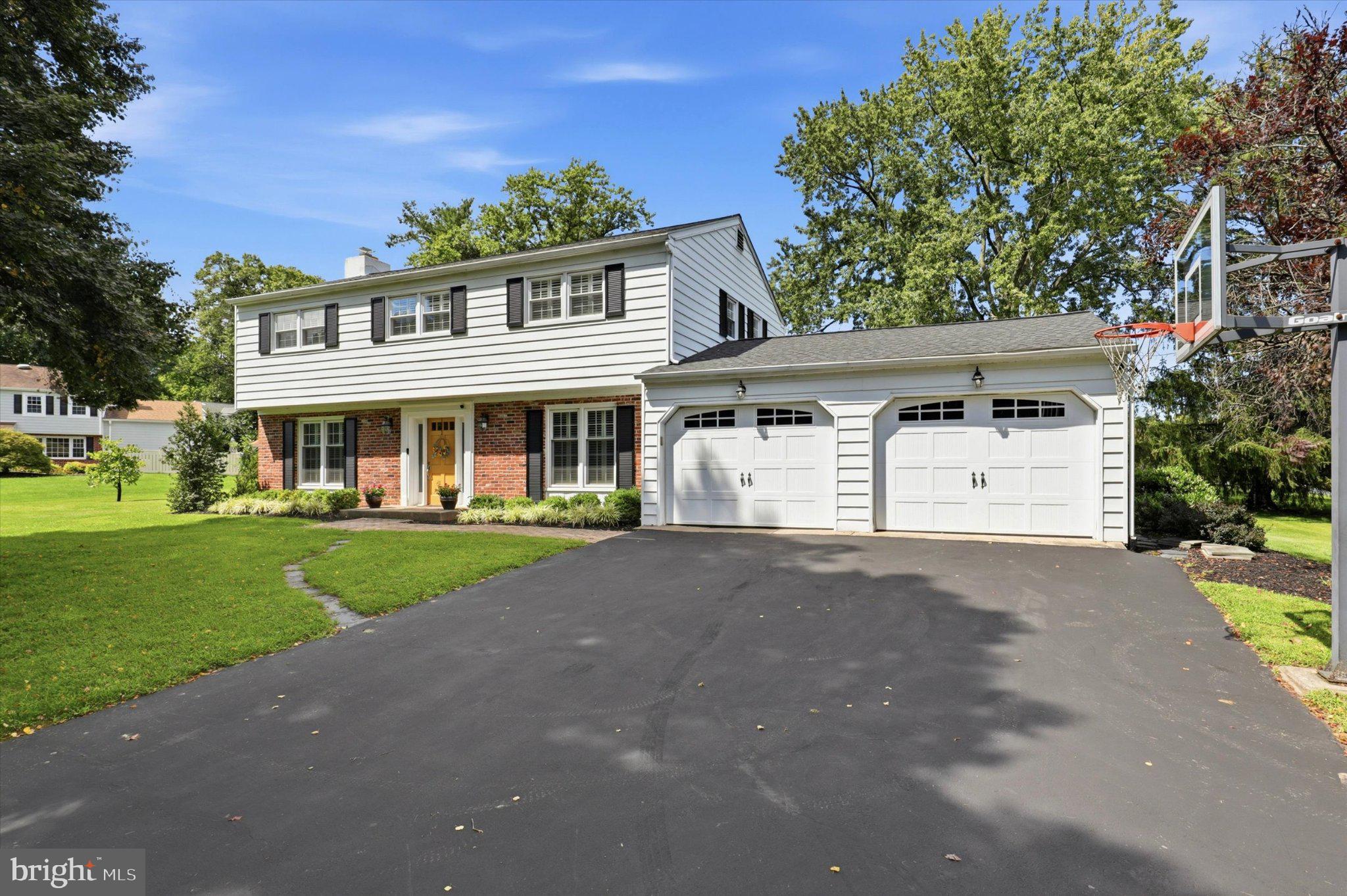 623 HILLSIDE ROAD