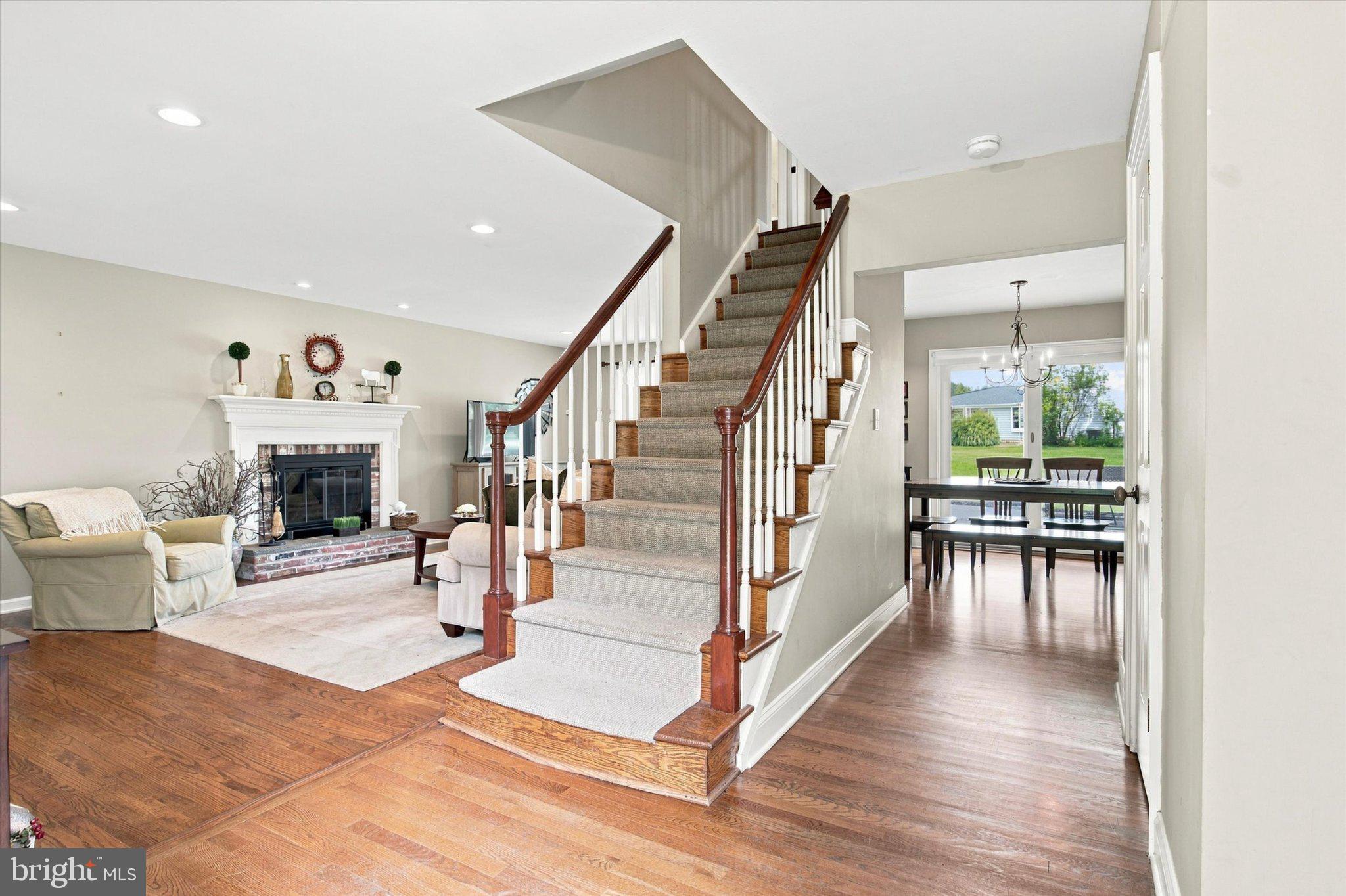 623 HILLSIDE ROAD
