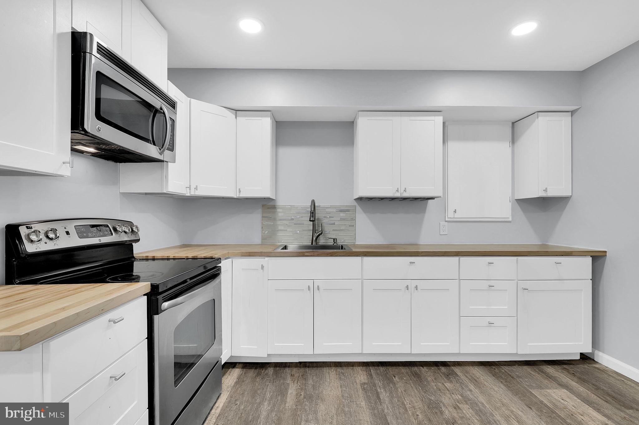 APPLE RIDGE - Residential