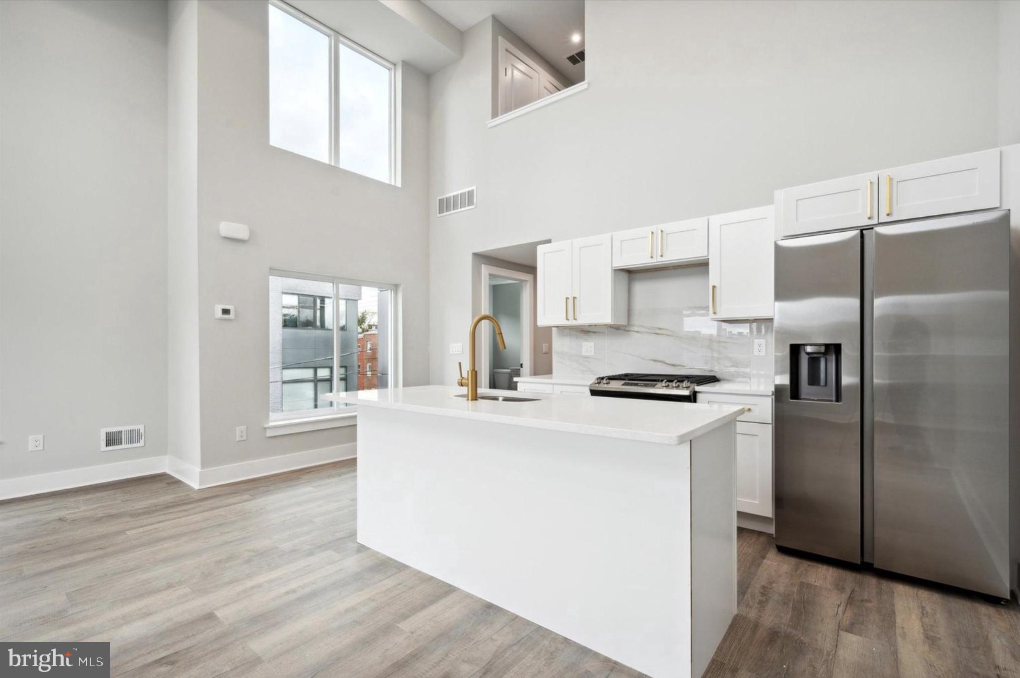 OLDE KENSINGTON - Residential Lease