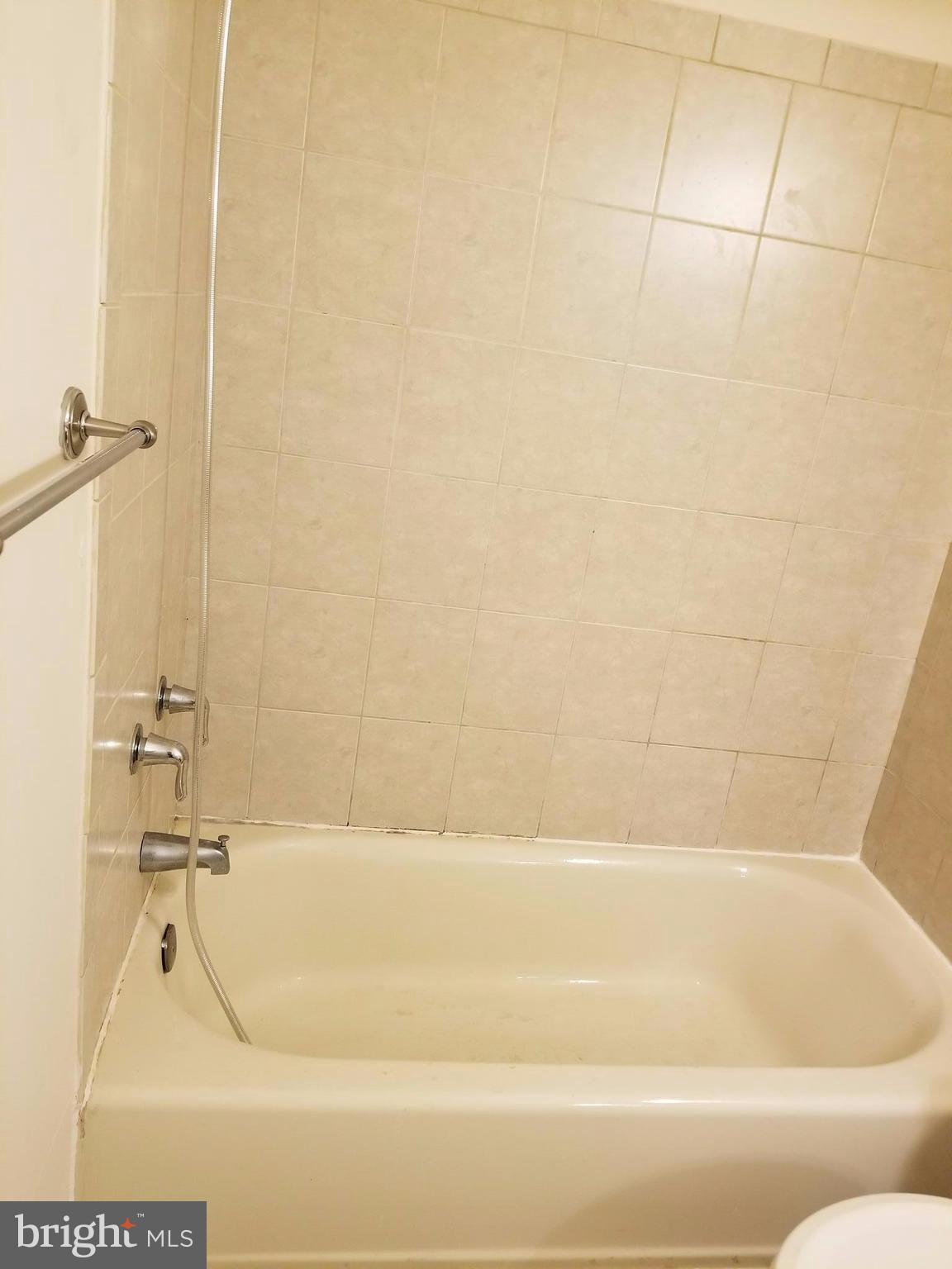 CHRISTOPHER COURT - Residential Lease