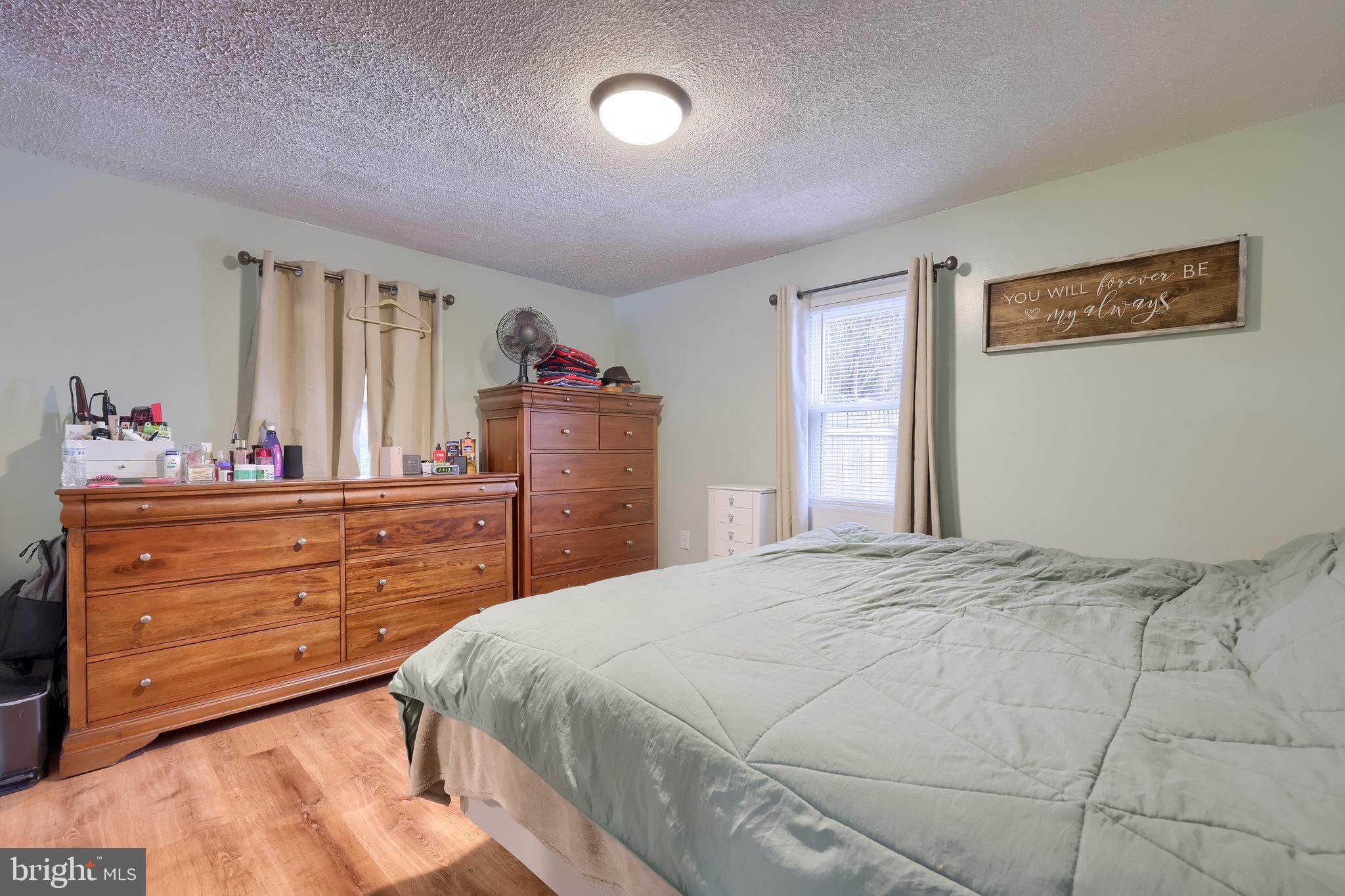 HEBRON - Residential