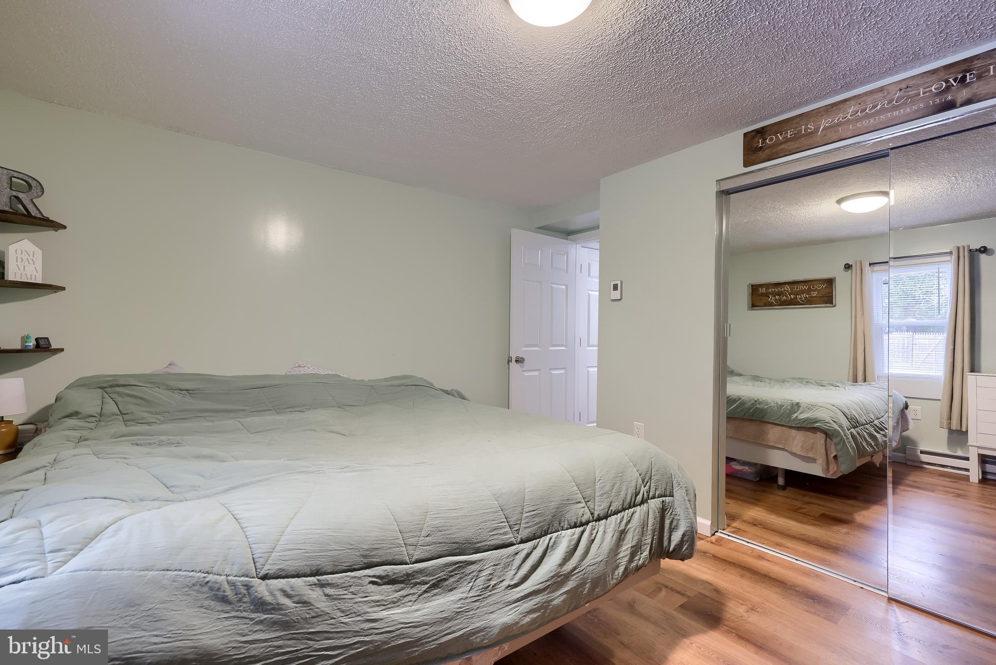 HEBRON - Residential