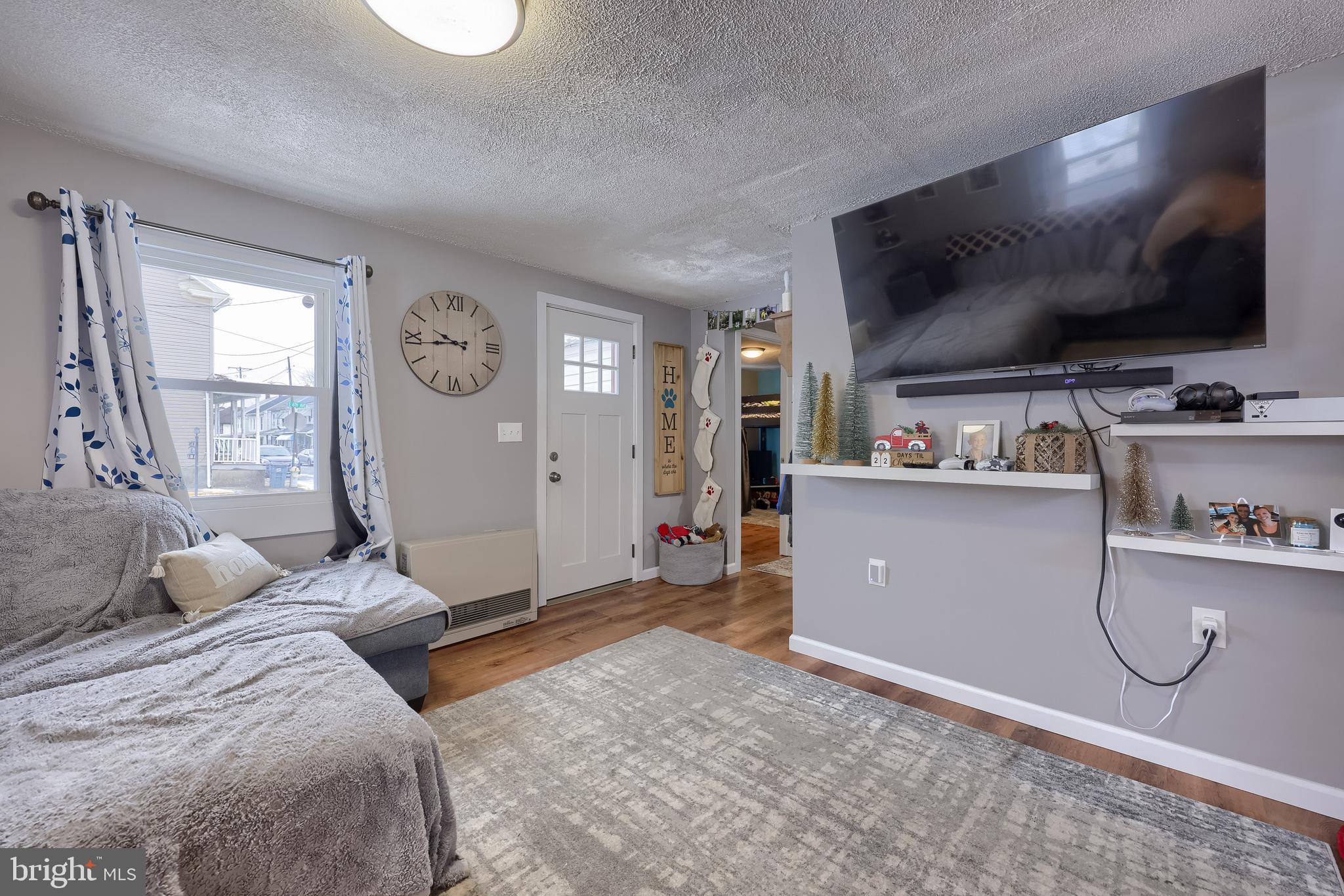 HEBRON - Residential