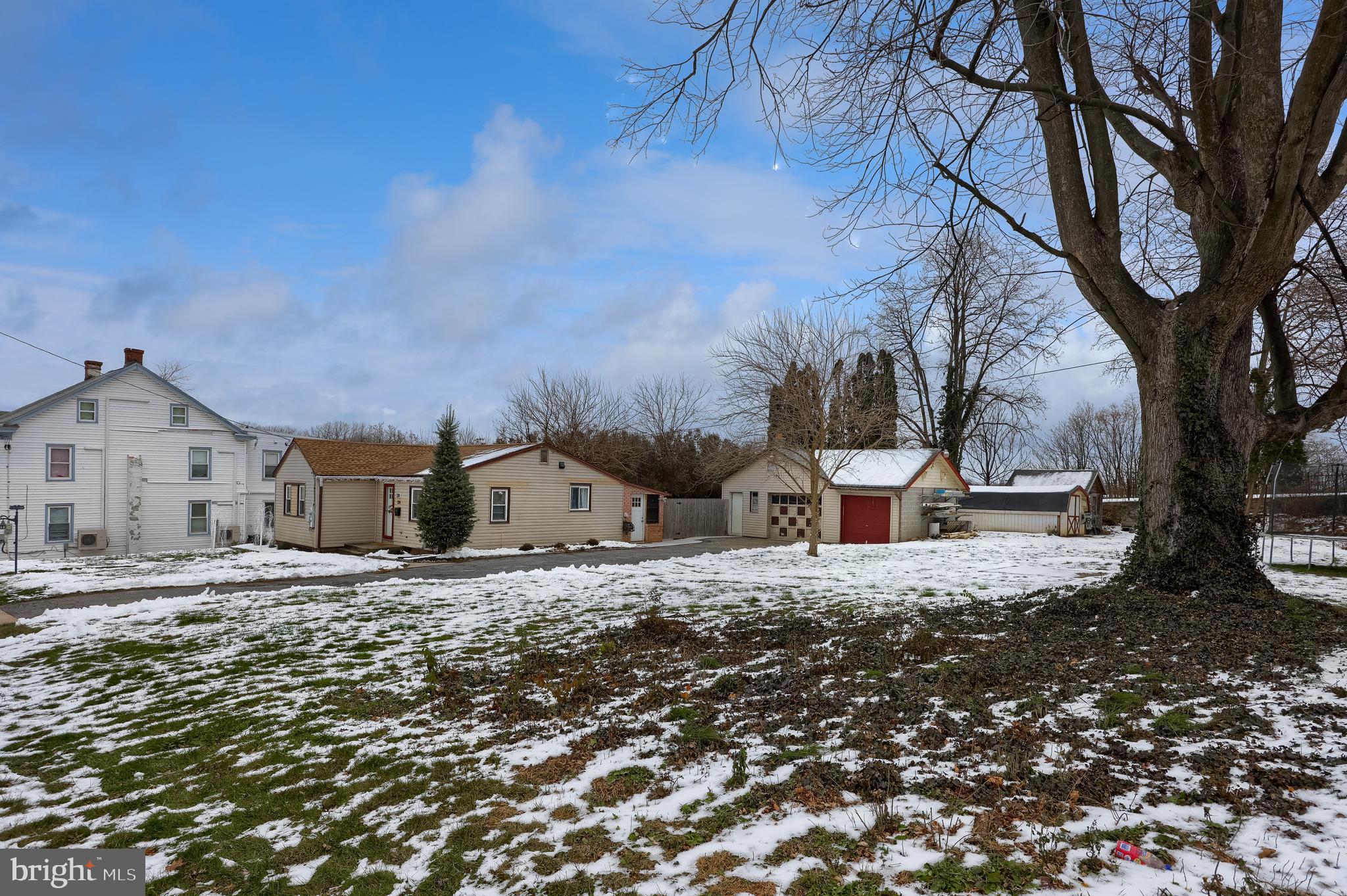 HEBRON - Residential