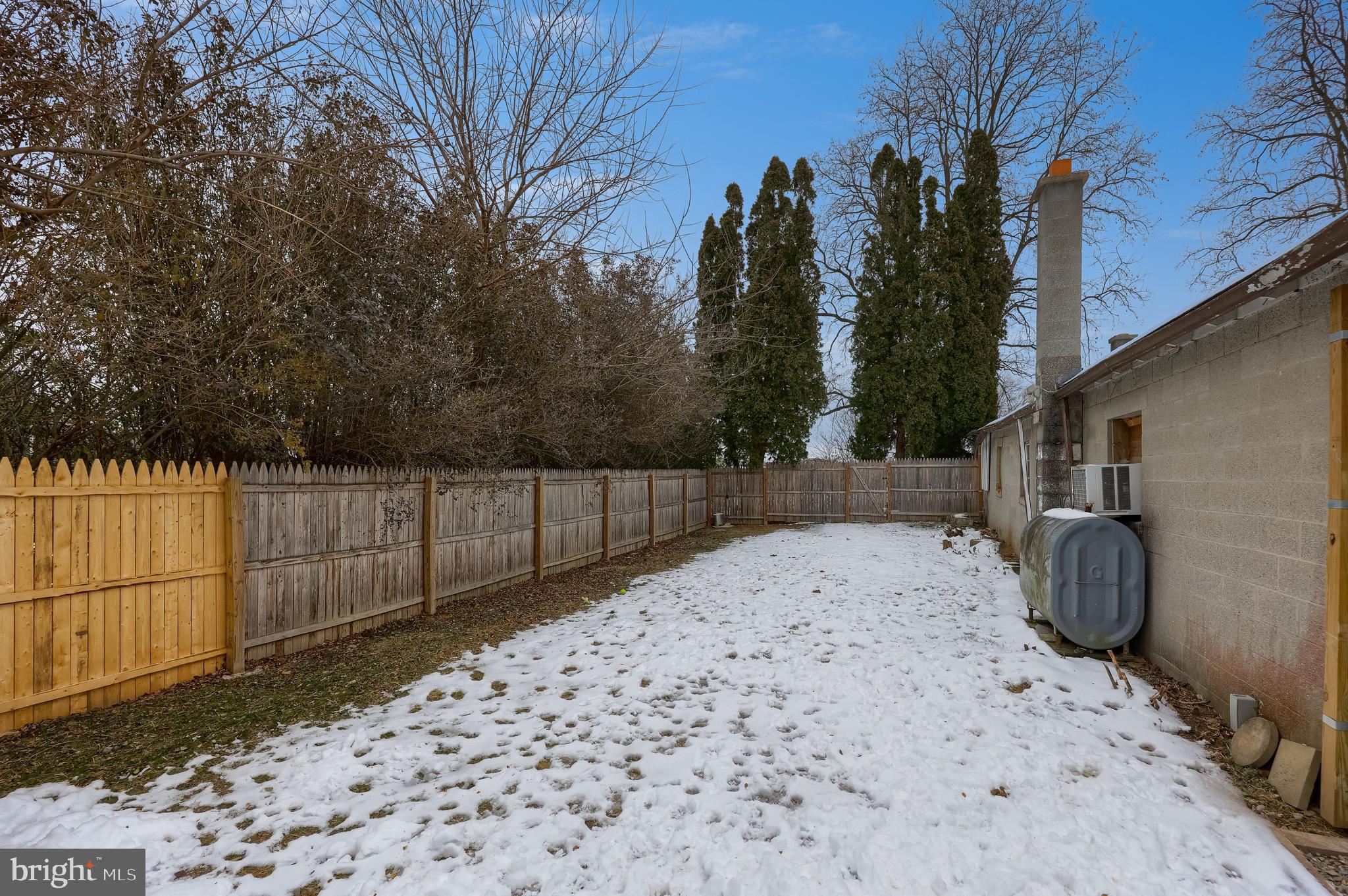 HEBRON - Residential