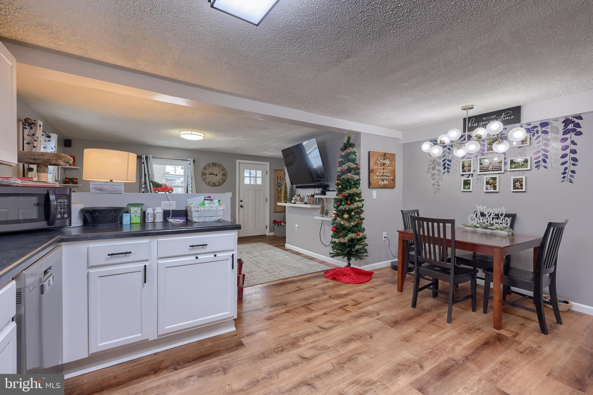 HEBRON - Residential