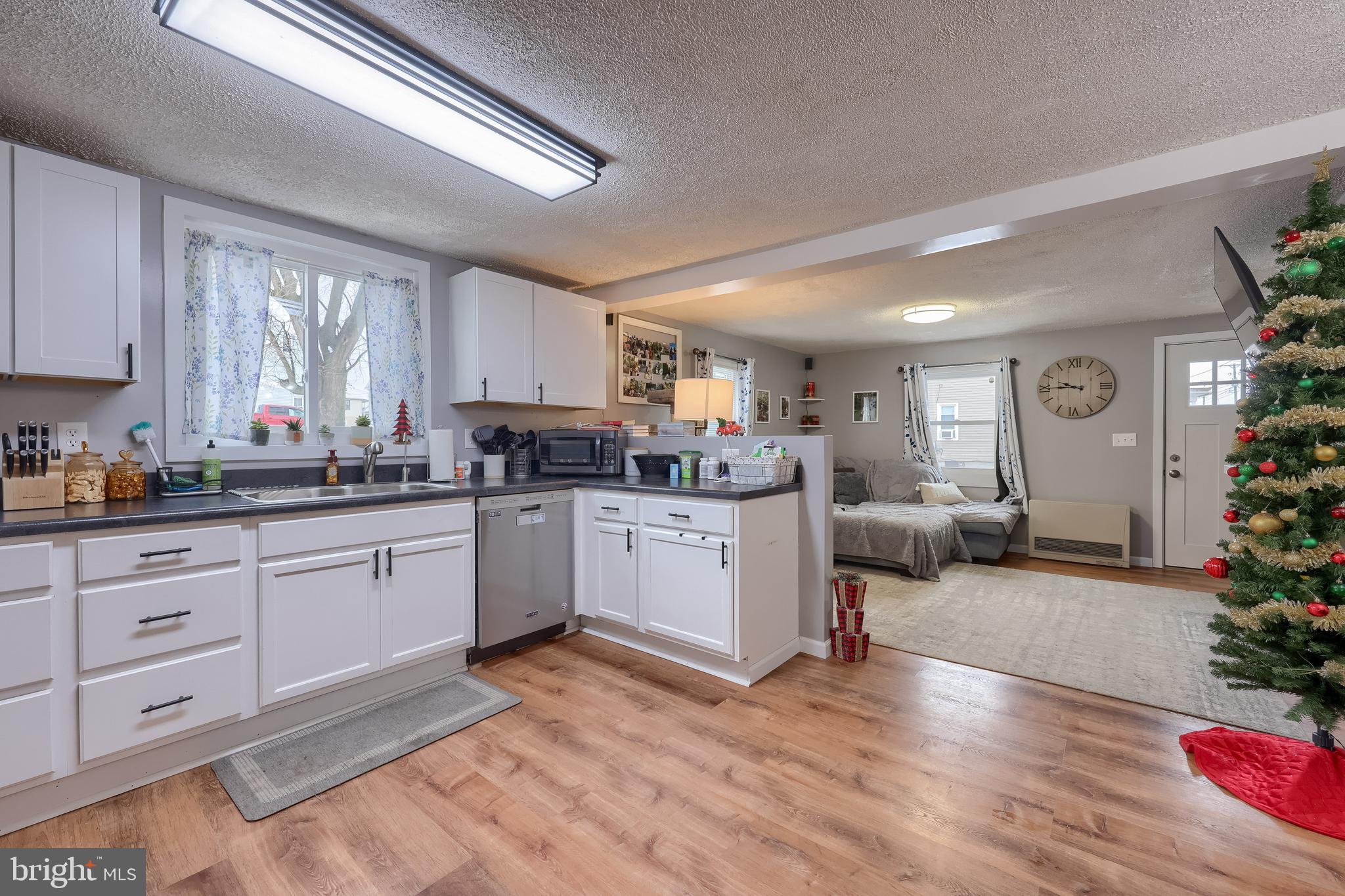 HEBRON - Residential