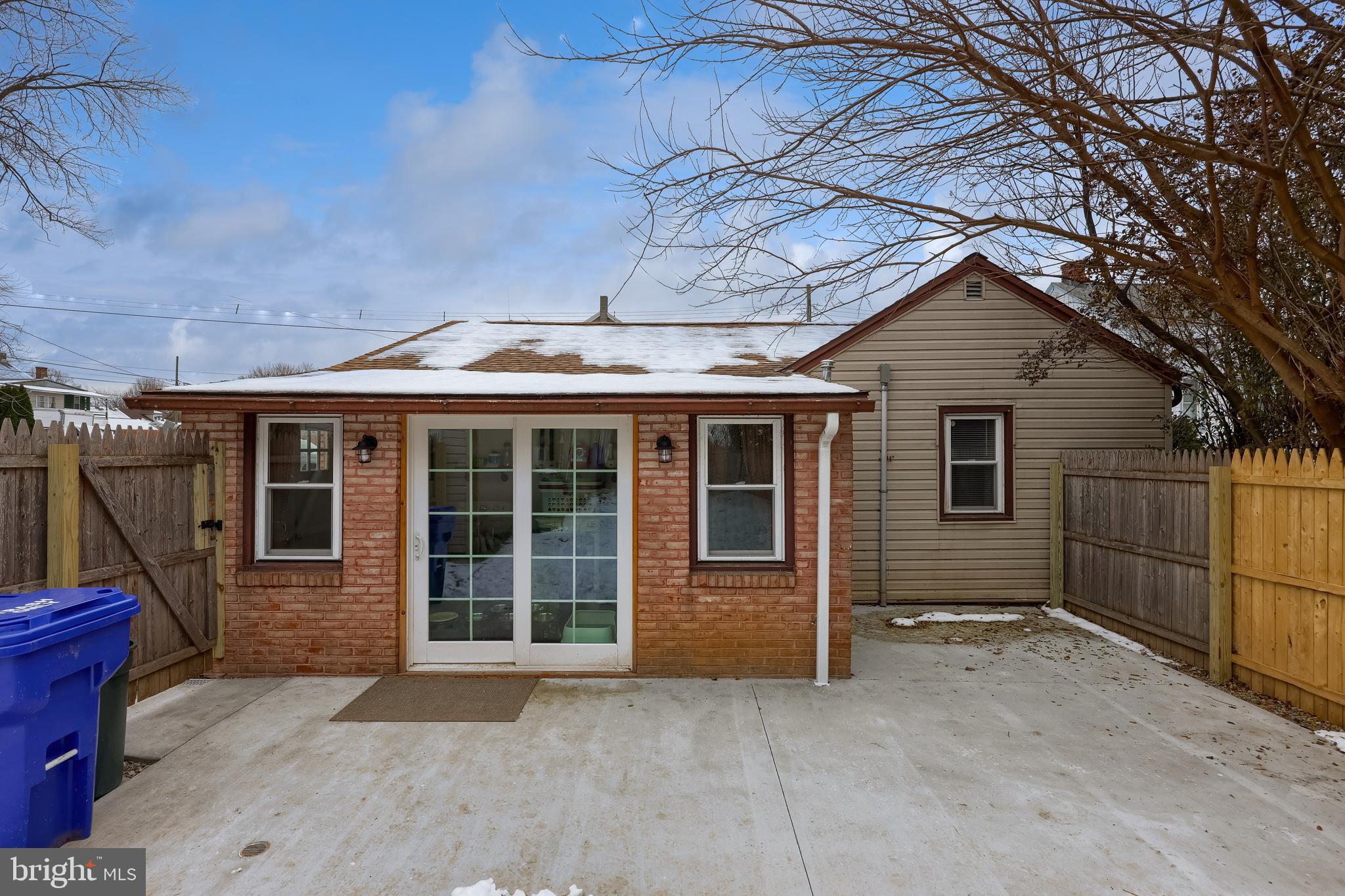 HEBRON - Residential