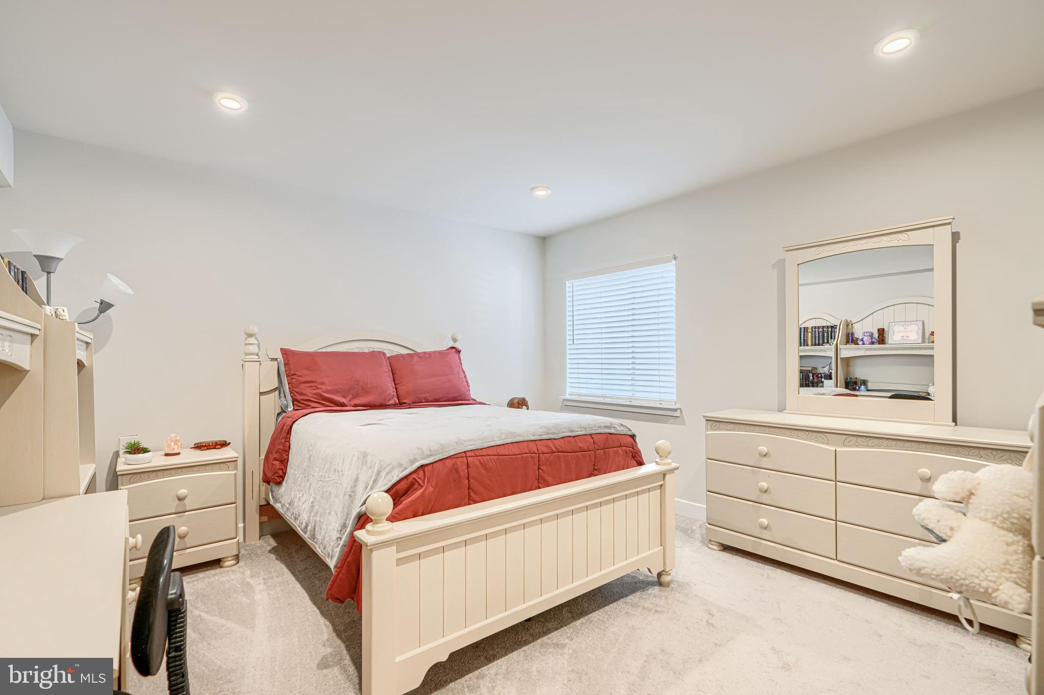 JAMES RUN CARRIAGE HOMES - Residential