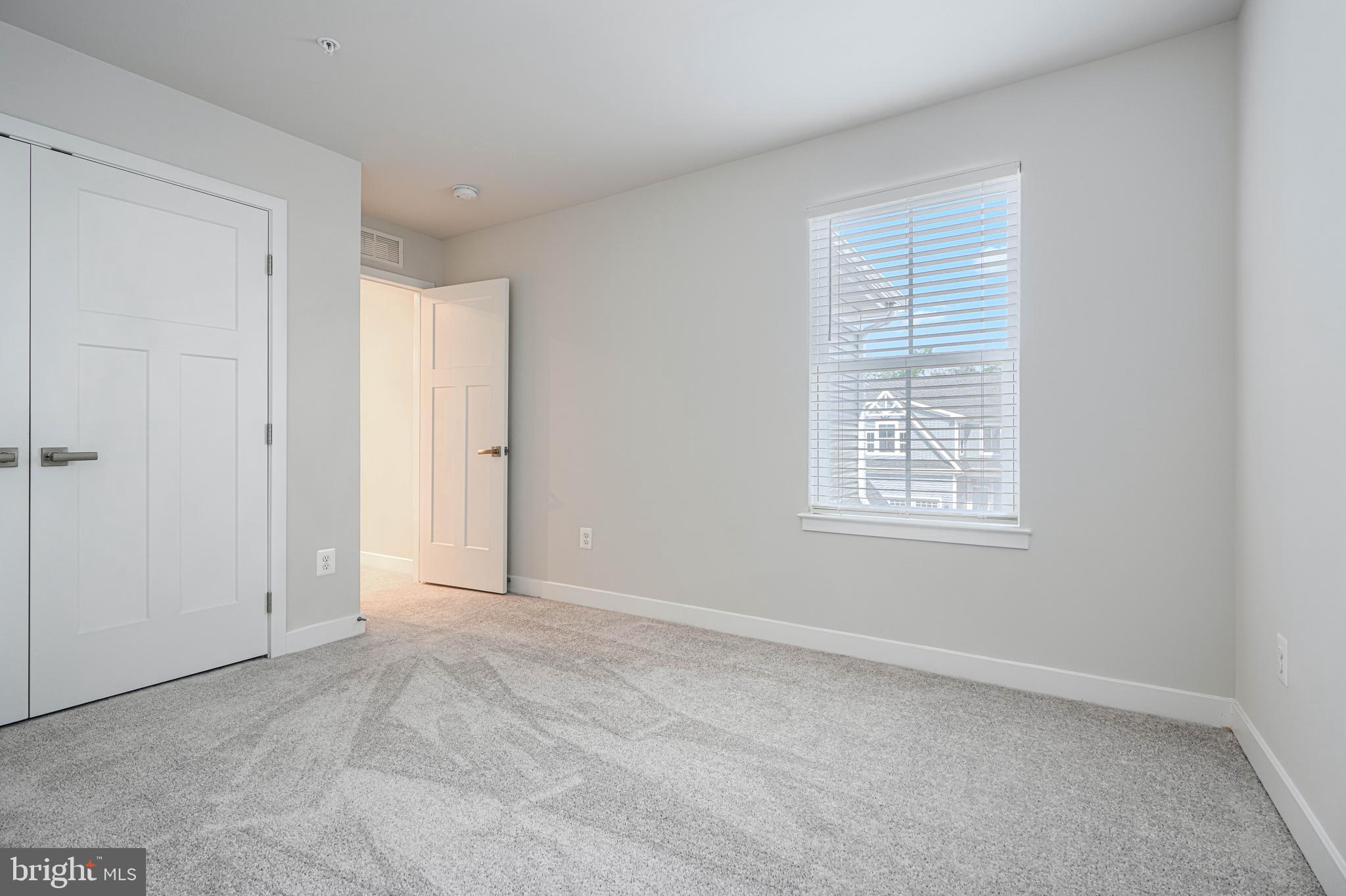 JAMES RUN CARRIAGE HOMES - Residential