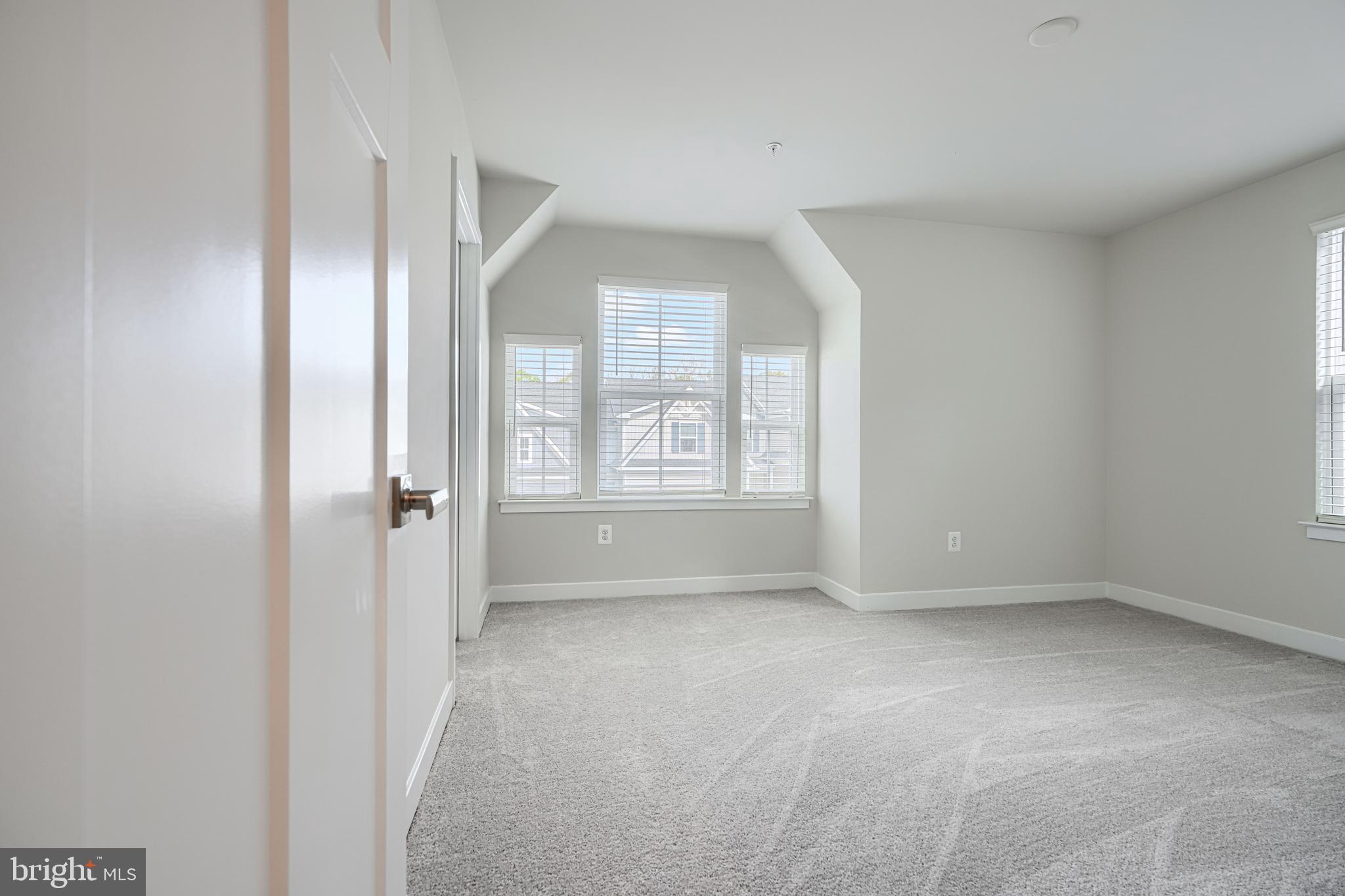 JAMES RUN CARRIAGE HOMES - Residential