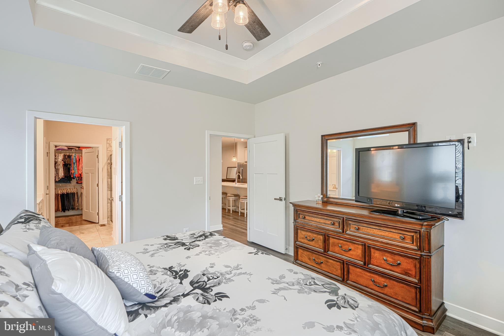 JAMES RUN CARRIAGE HOMES - Residential