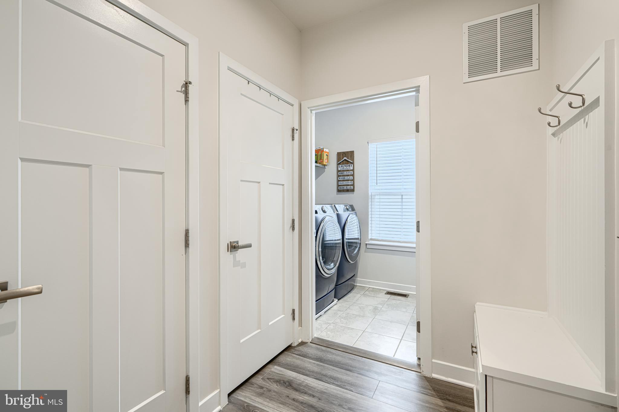 JAMES RUN CARRIAGE HOMES - Residential
