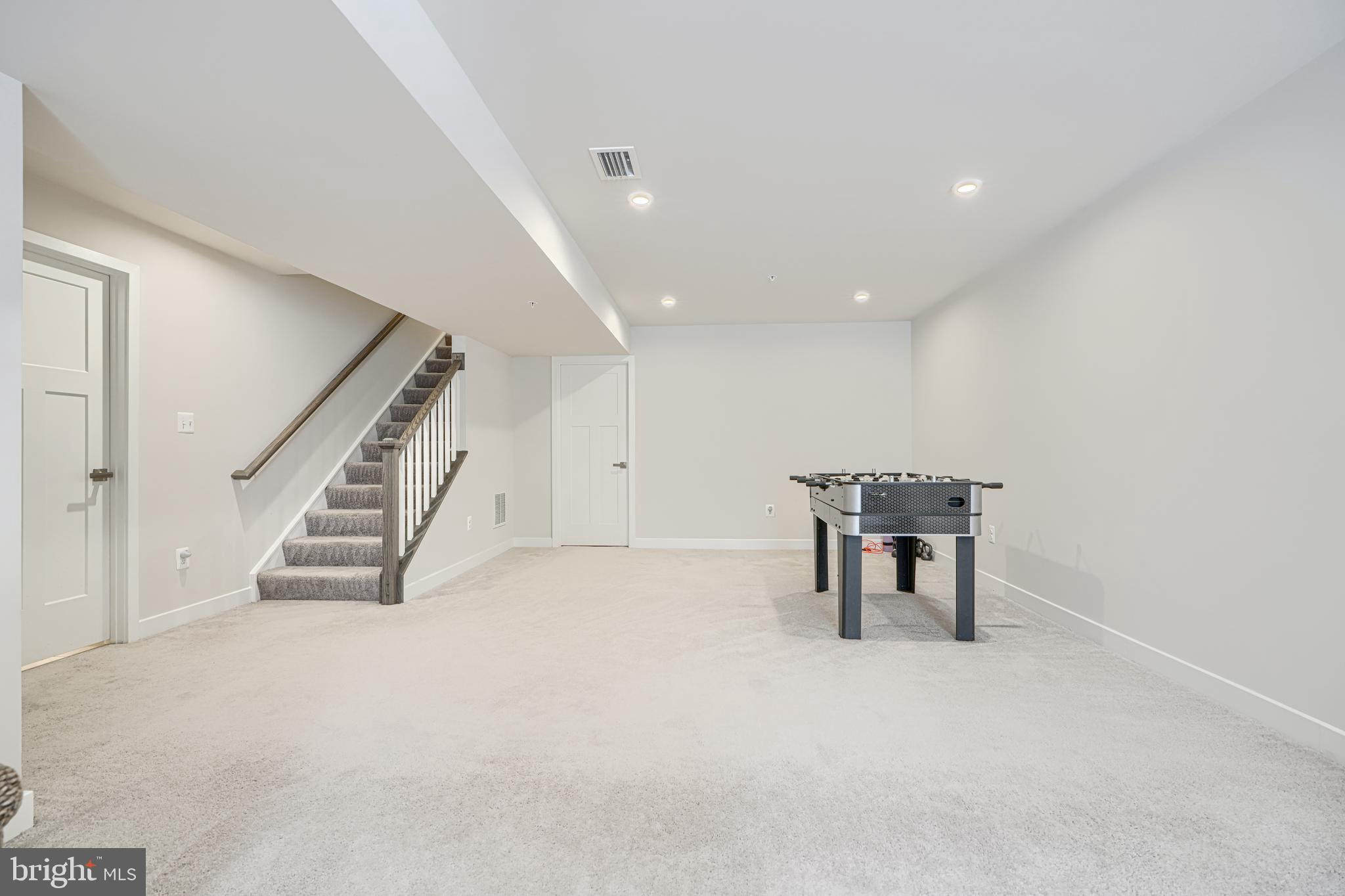 JAMES RUN CARRIAGE HOMES - Residential