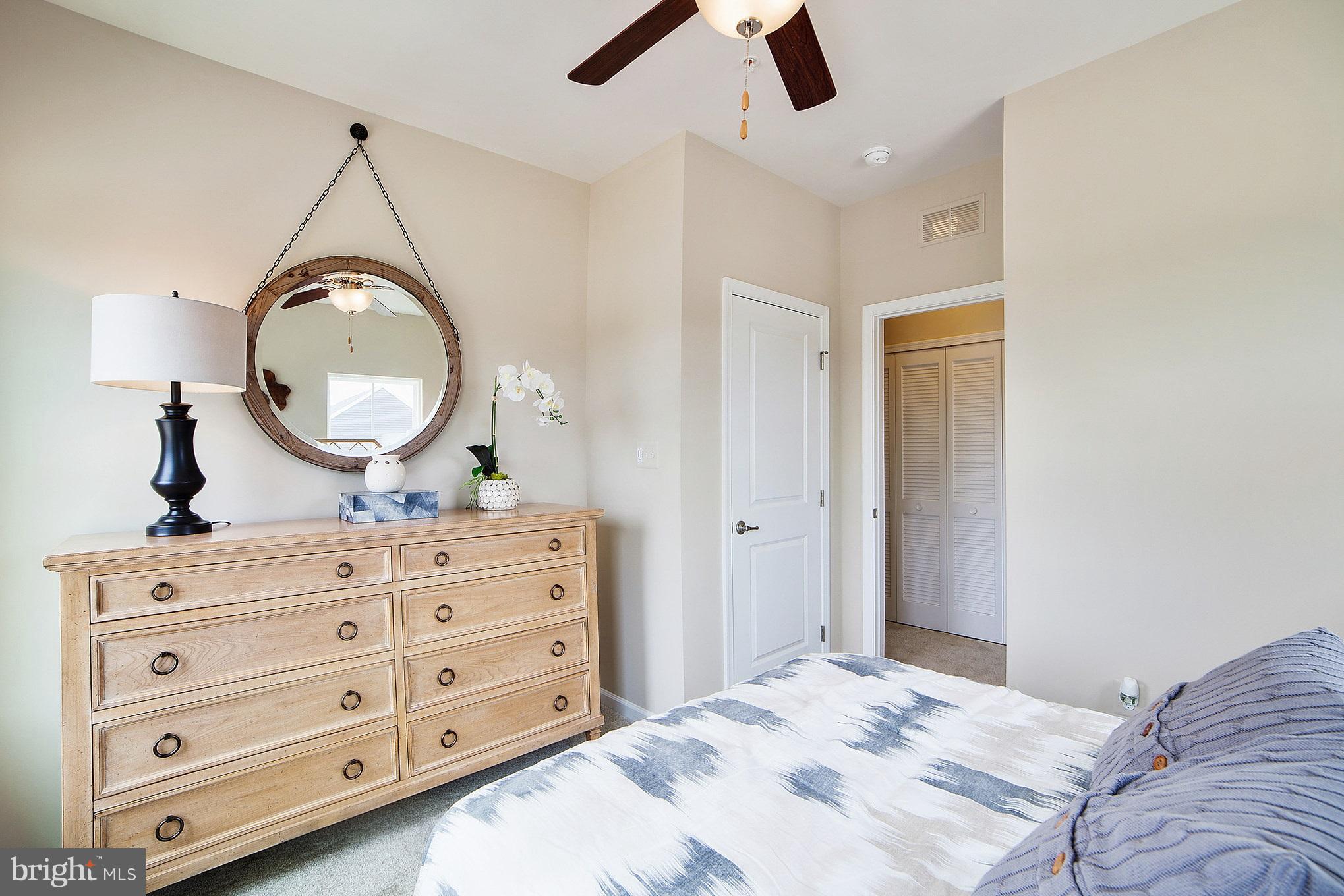 CREEKSIDE VILLAGE - Residential