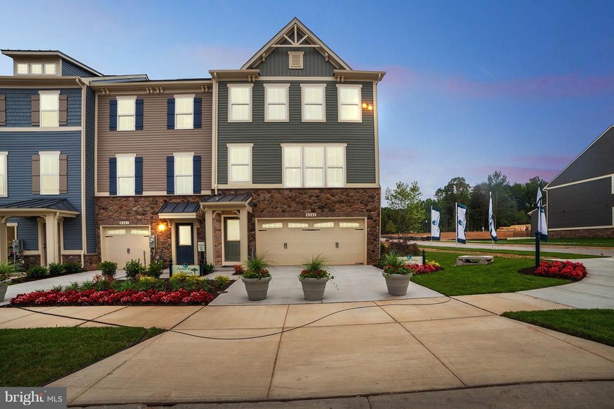 Est November move in !The Wexford 2 CG at Creekside lives like the single family home you've been looking for! XL gourmet kitchen w/ granite, stainless, & finished rec rm, hardwood floors and more! $15K towards closing. All Lawn care included. Community amenities inc. 24/7 gym, dog park, & clubhouse.. Images shown are representative only. LOVE WHERE YOU LIVE! CREEKSIDE!