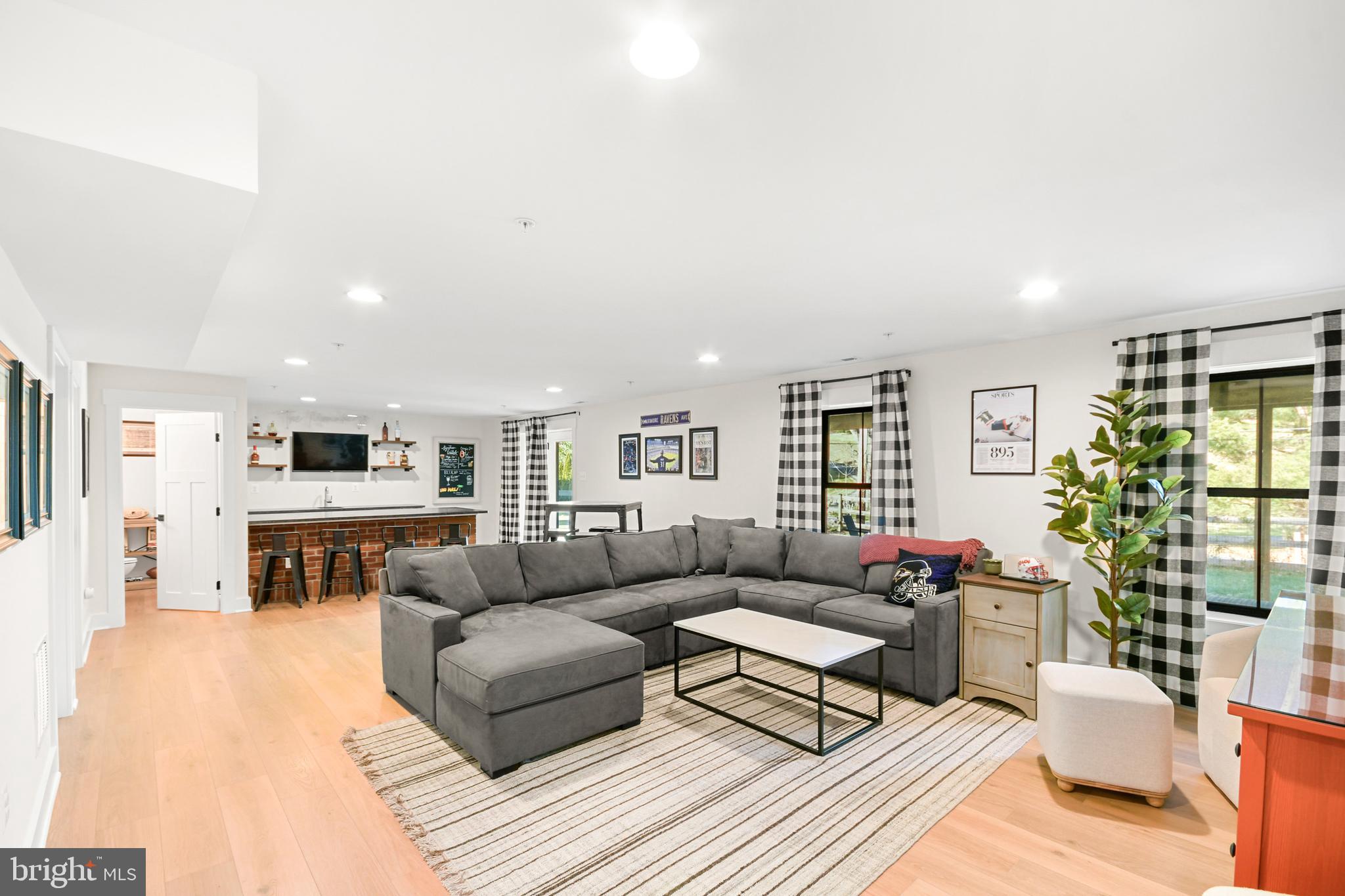 THE MEADOWS - Residential