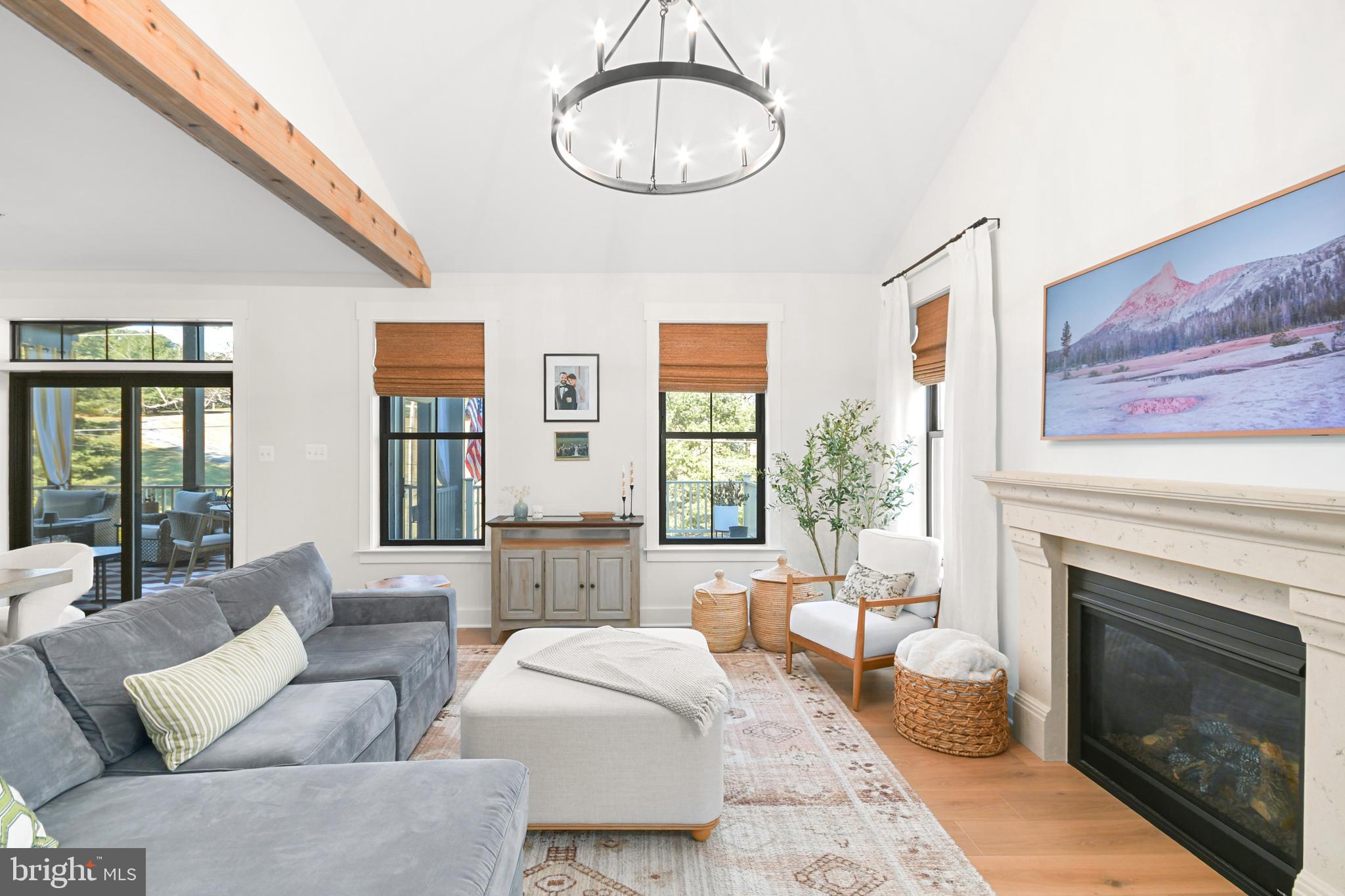 THE MEADOWS - Residential