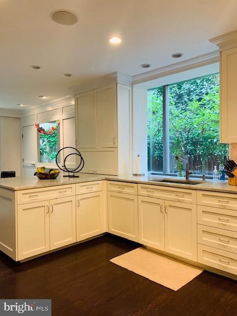 Condo For Rent - 323 Pine Street #1F<br/> PHILADELPHIA, PA 19106