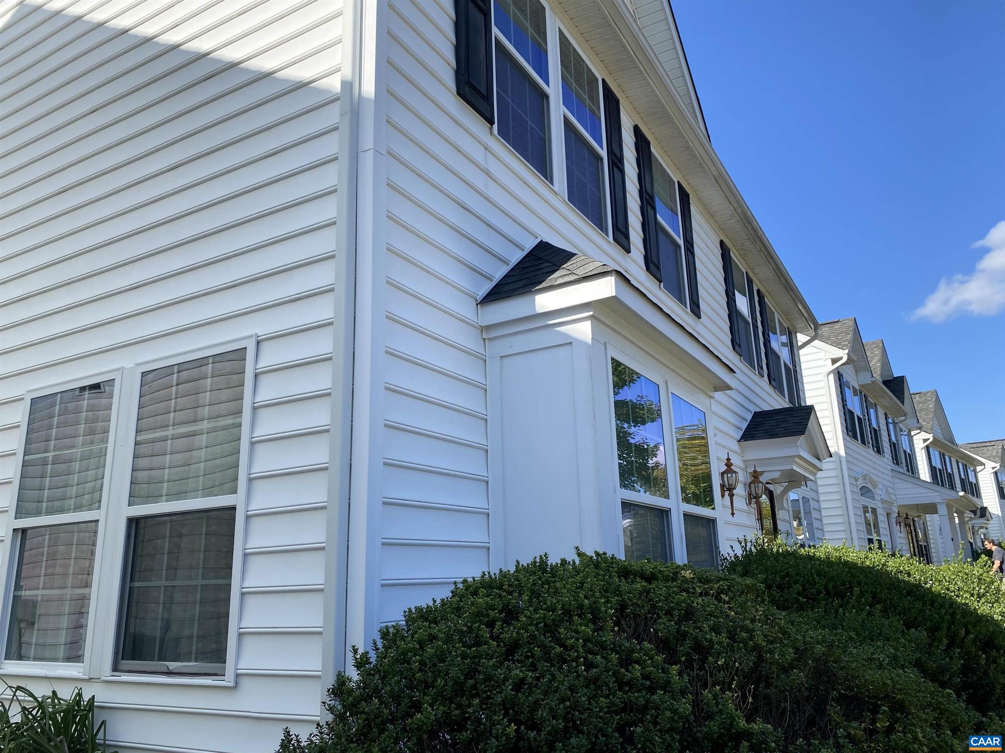 SYCAMORE SQUARE - Residential