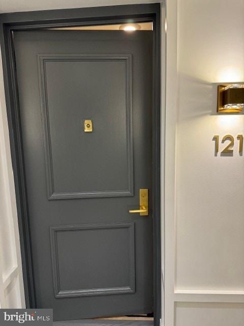 1637 OAKWOOD S121 NARBERTH PA 19072