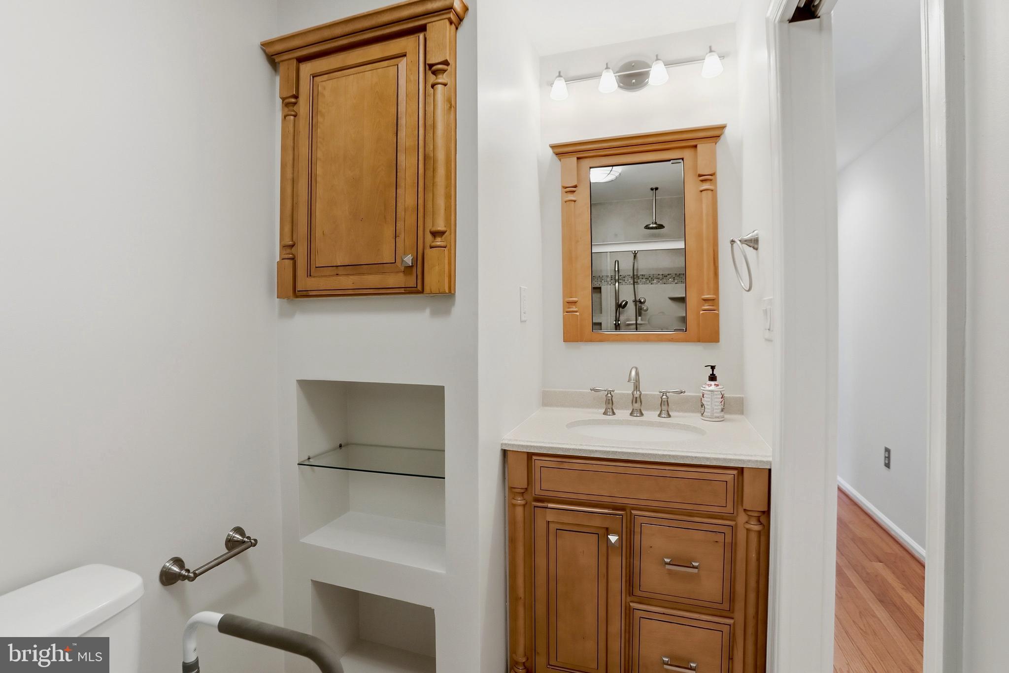 LAKEWOOD HILLS - Residential