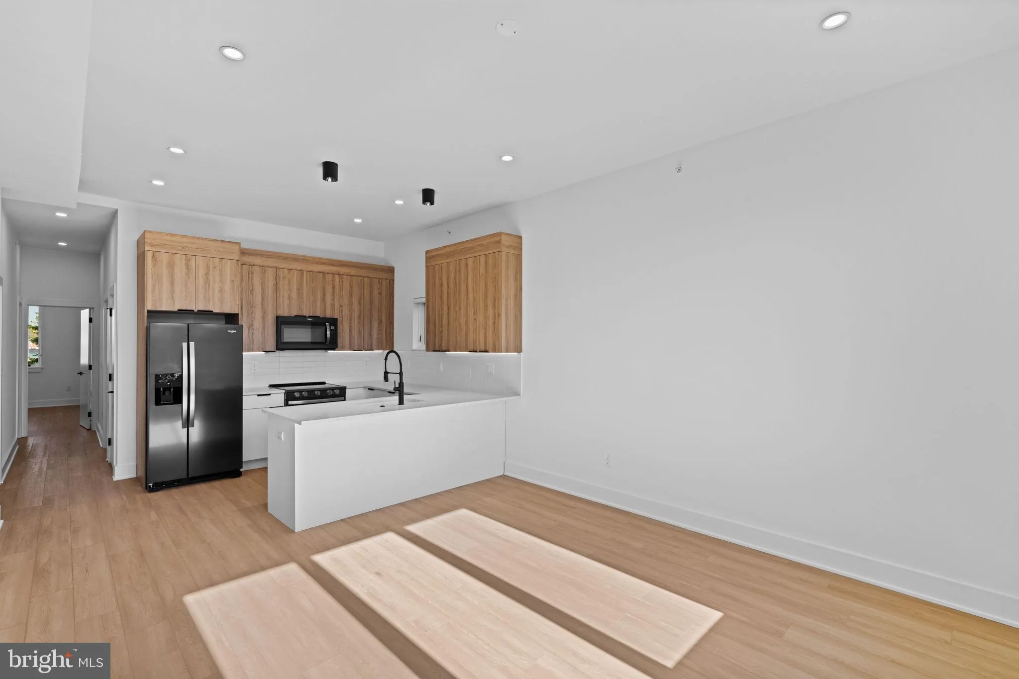 Philadelphia, Pennsylvania 19104, United States, 2 Bedrooms Bedrooms, ,2 BathroomsBathrooms,Residential,Active,104031