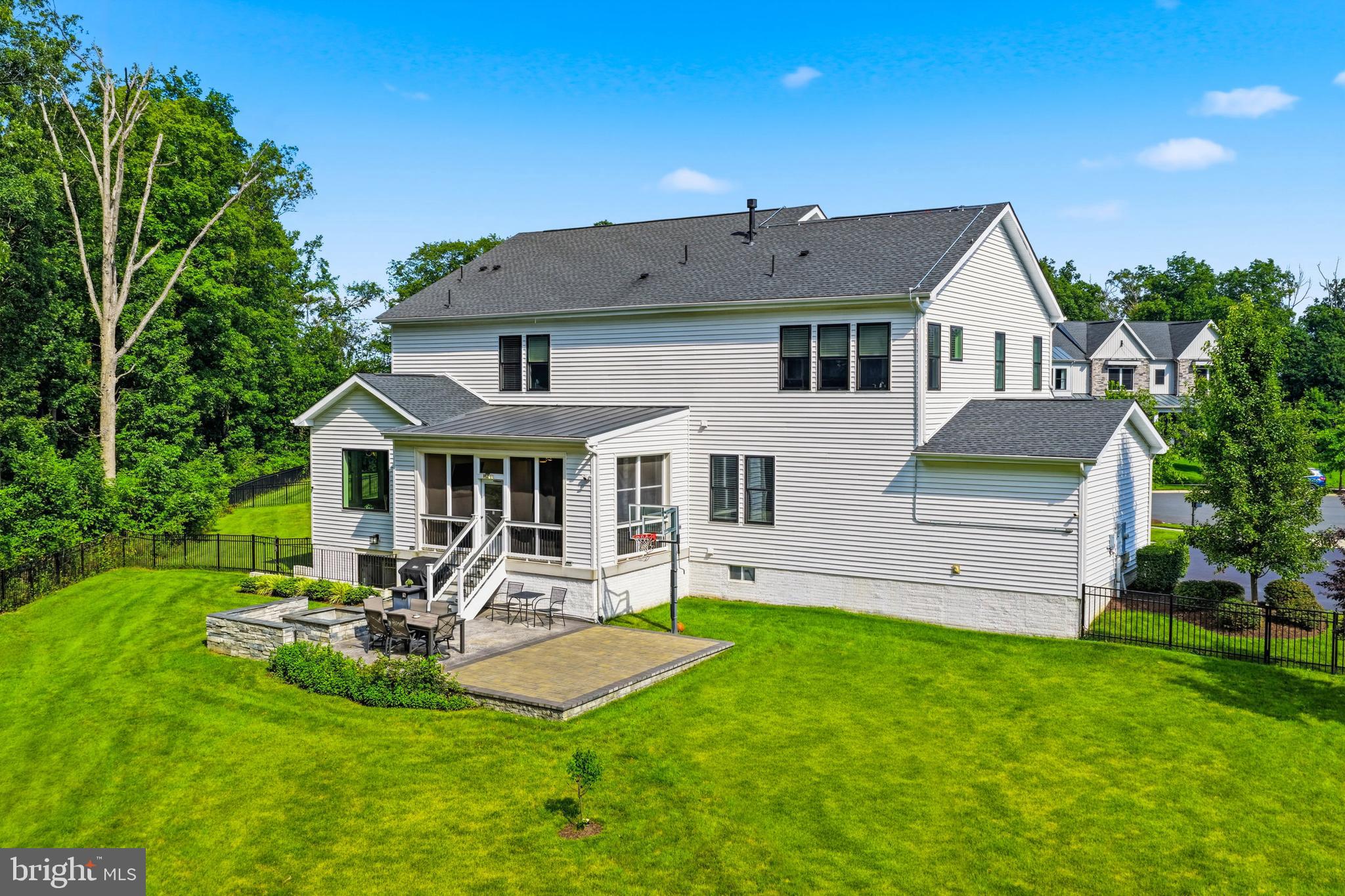 4384 DESPAIN PLACE
