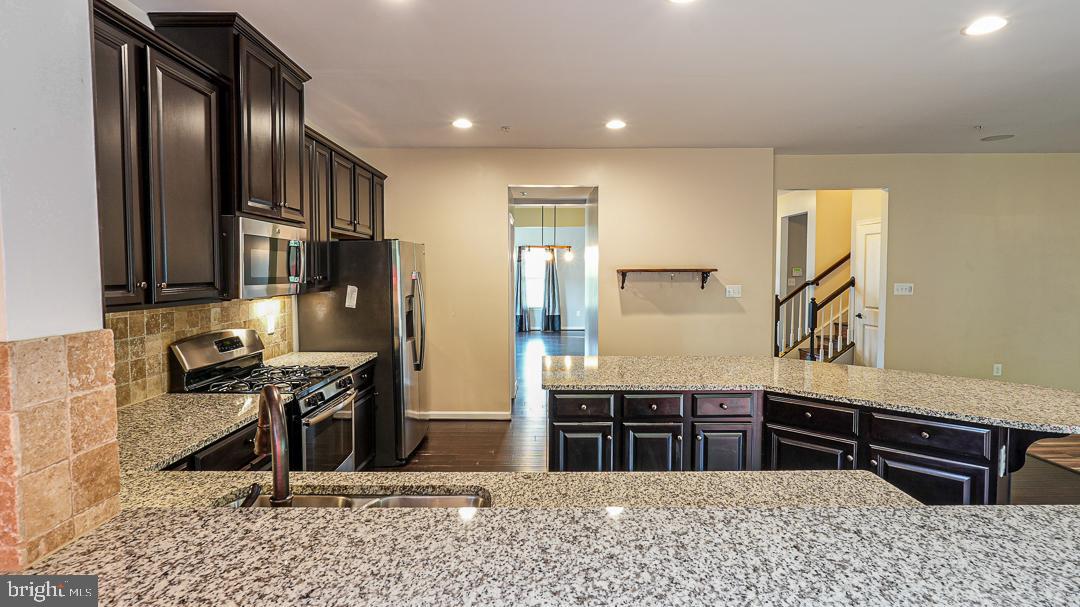 LINDEN GROVE - Residential Lease