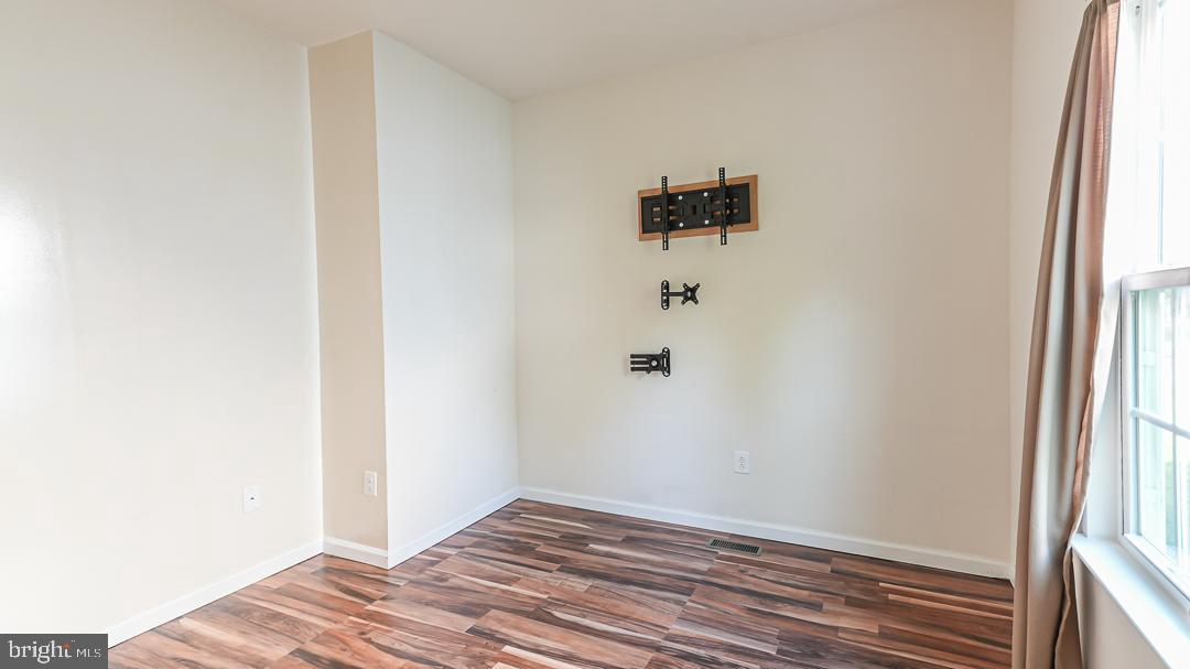 LINDEN GROVE - Residential Lease