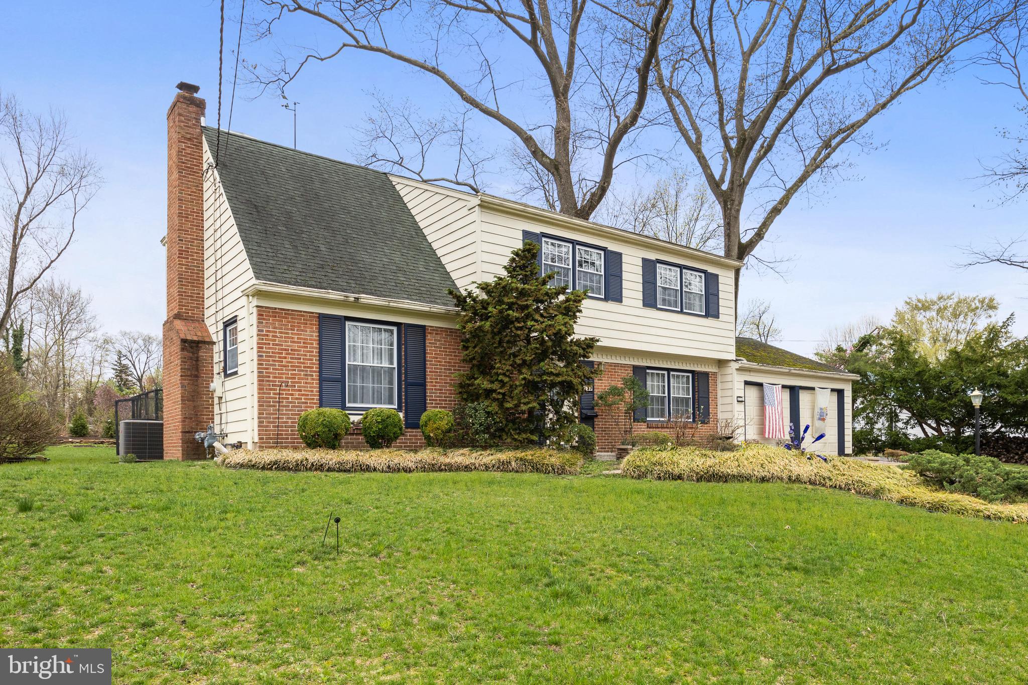 471 BUTTONWOOD LANE