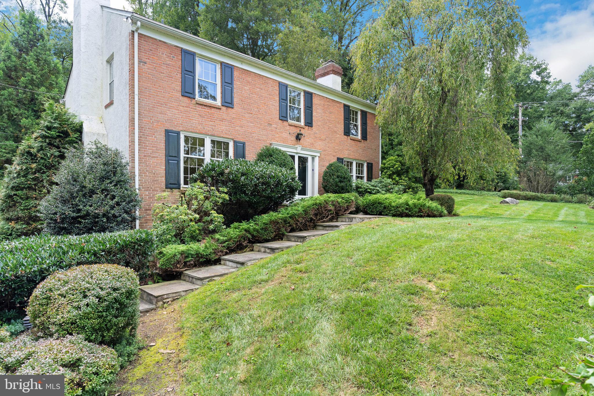 RADNOR HUNT - Residential