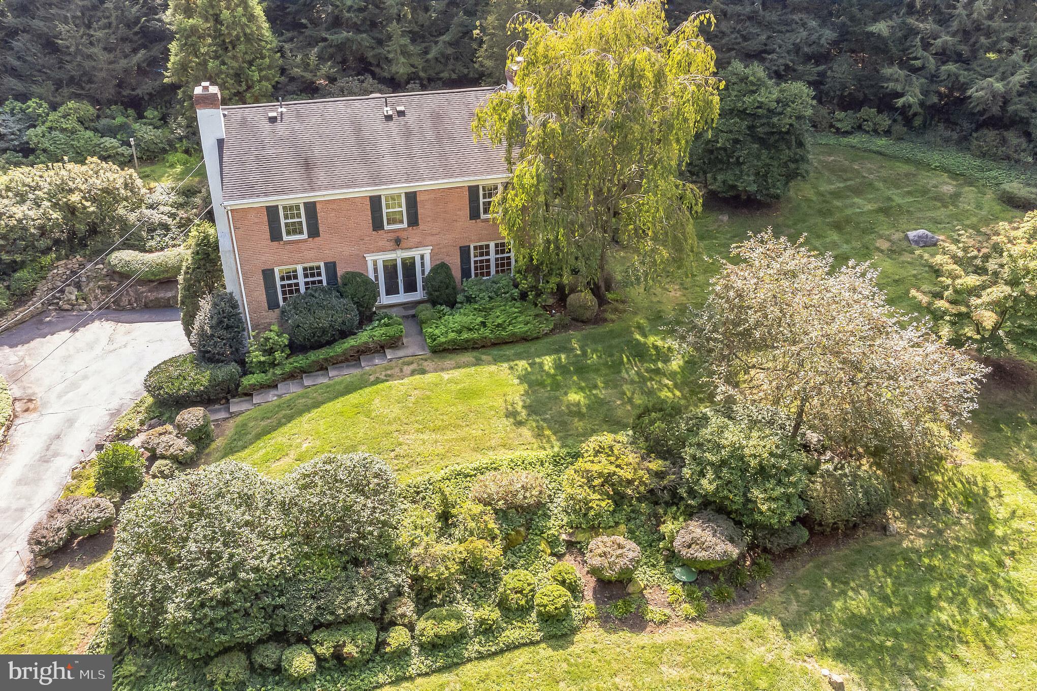 RADNOR HUNT - Residential