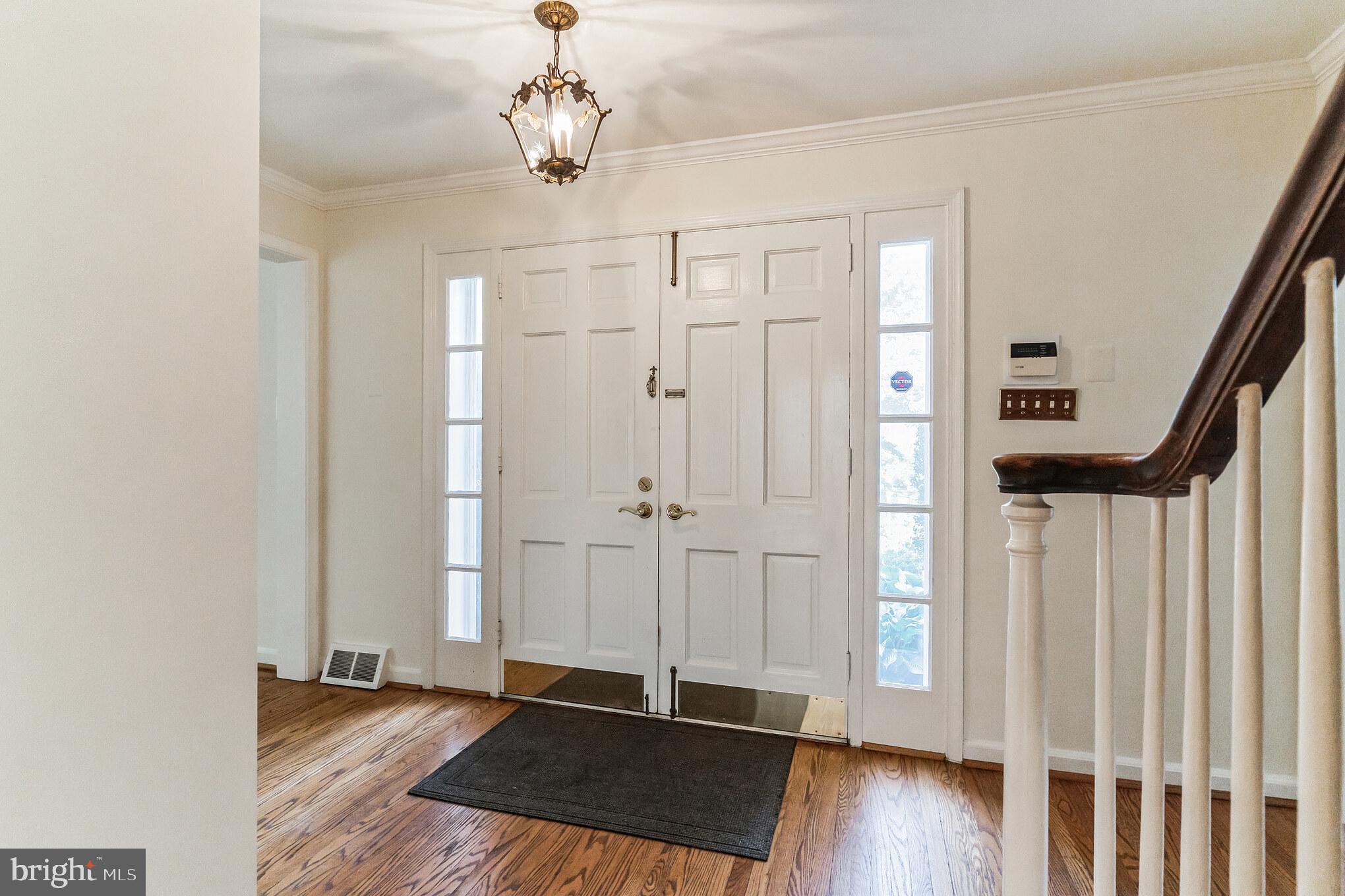 RADNOR HUNT - Residential