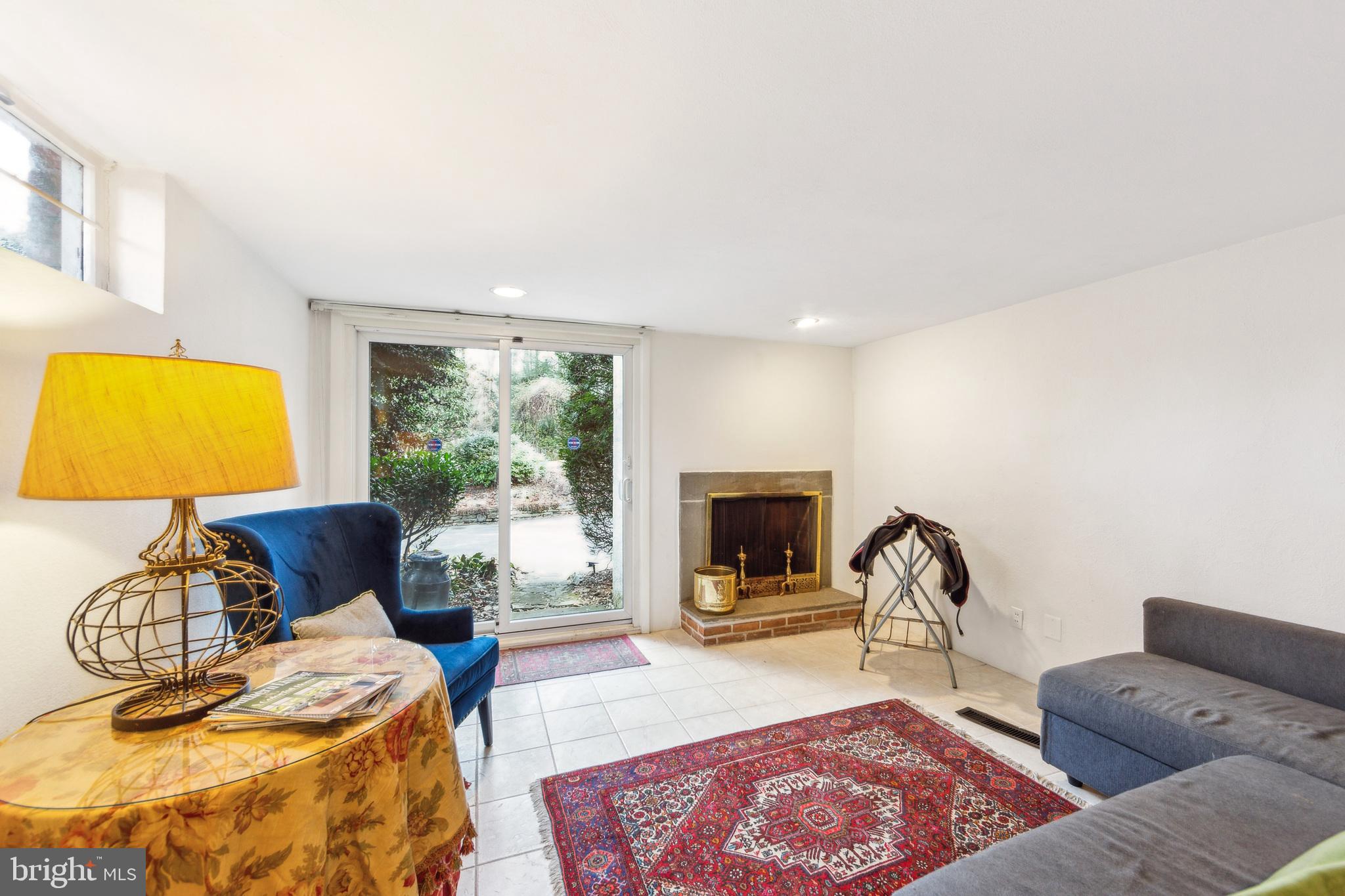 RADNOR HUNT - Residential