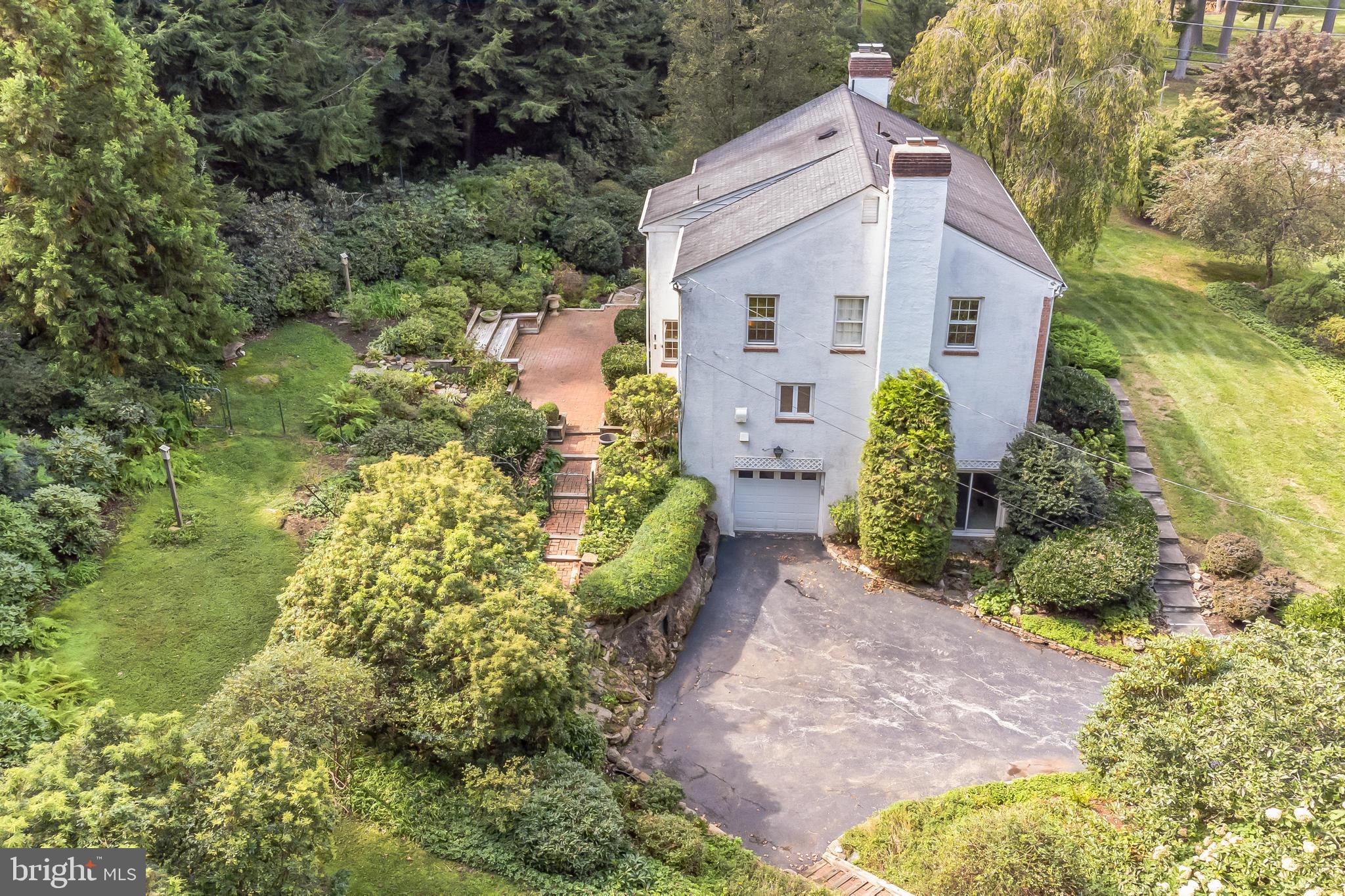 RADNOR HUNT - Residential