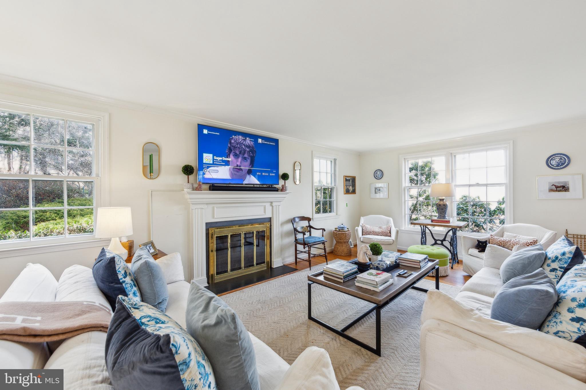 RADNOR HUNT - Residential