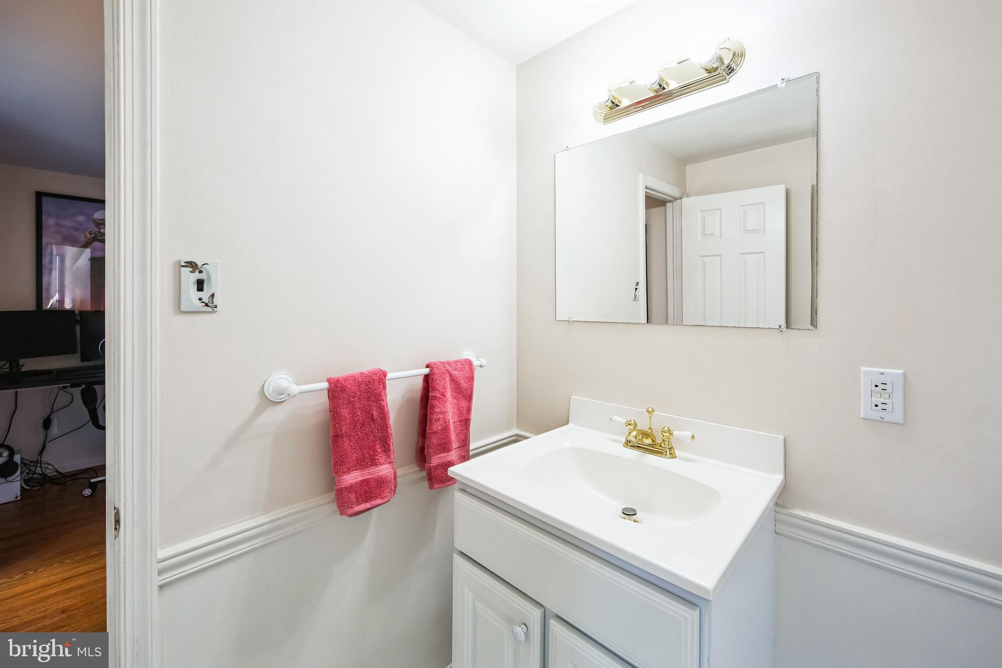 RADNOR HUNT - Residential