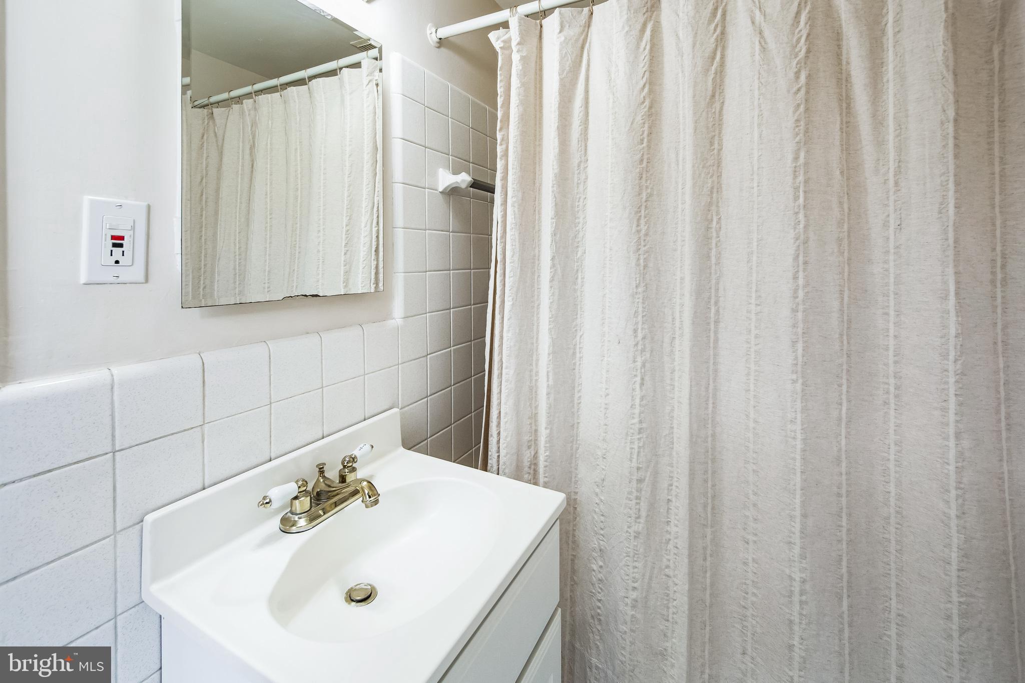 RADNOR HUNT - Residential